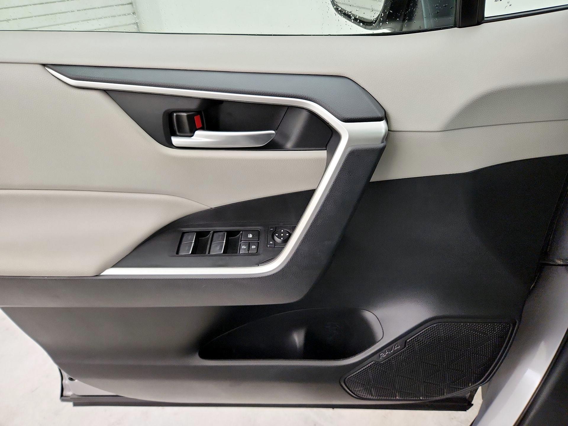 Thumbnail: 2024 Toyota RAV4 - 12