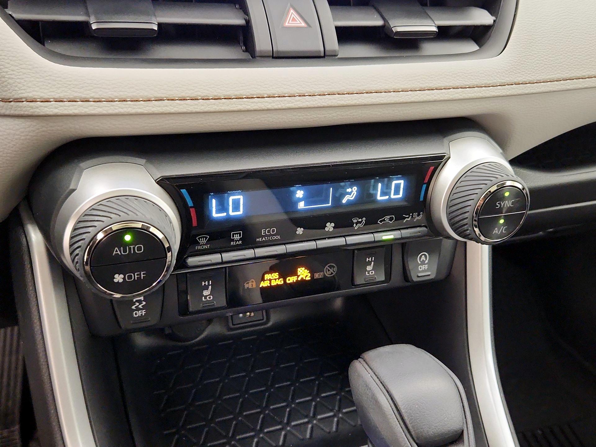 Thumbnail: 2024 Toyota RAV4 - 16