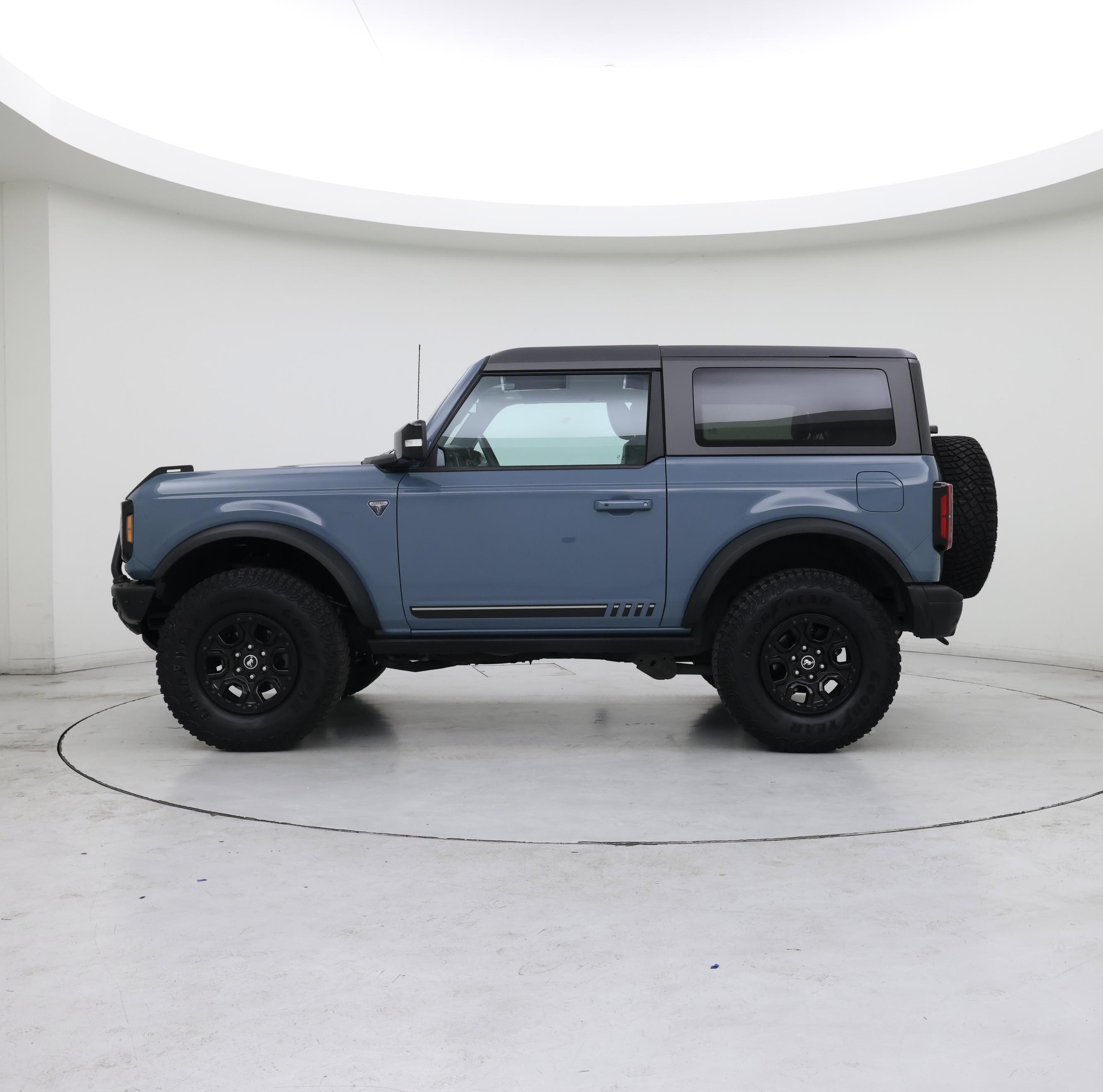 Thumbnail: 2021 Ford Bronco - 3