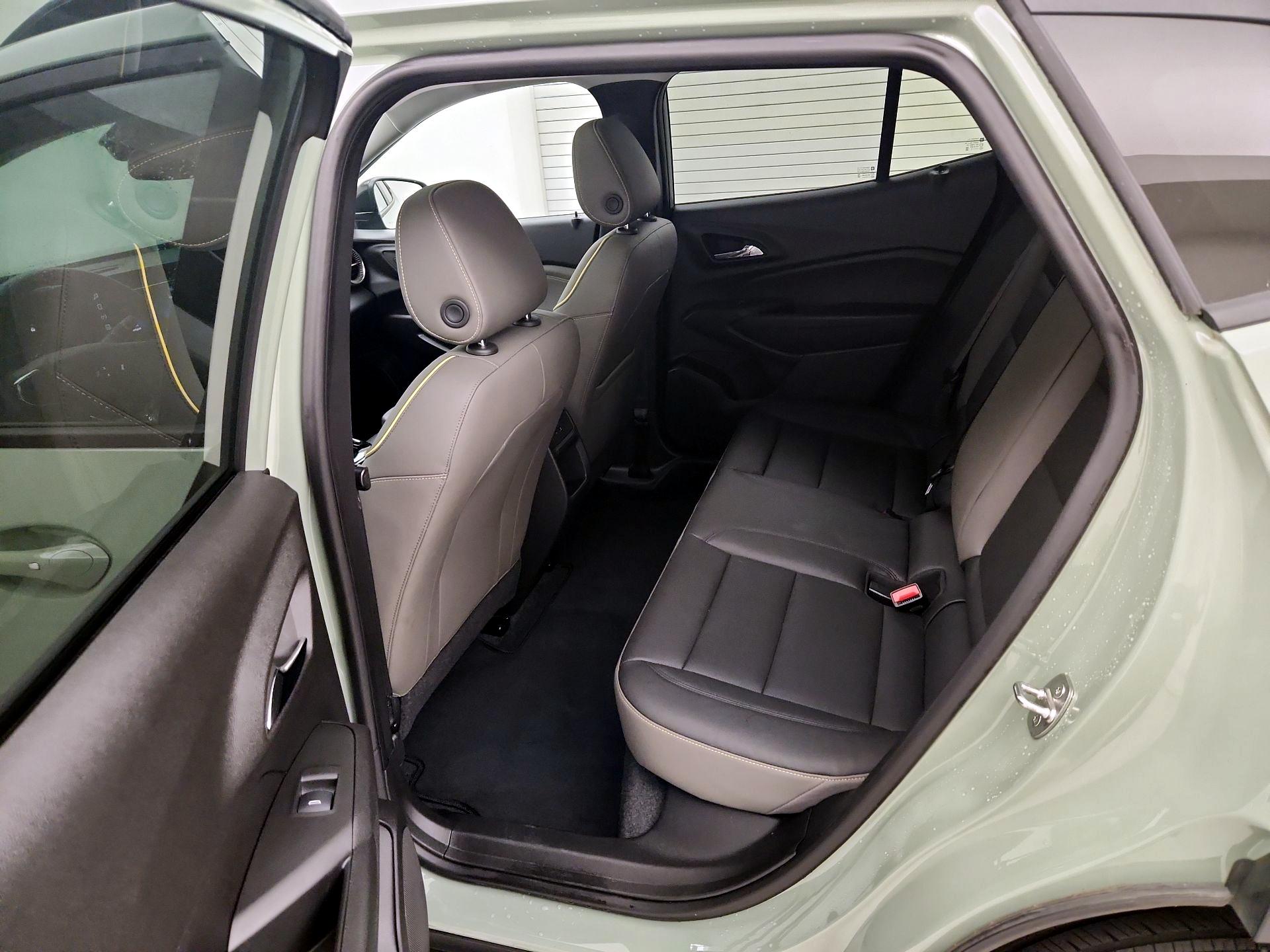 Thumbnail: 2024 Chevrolet Trax - 20