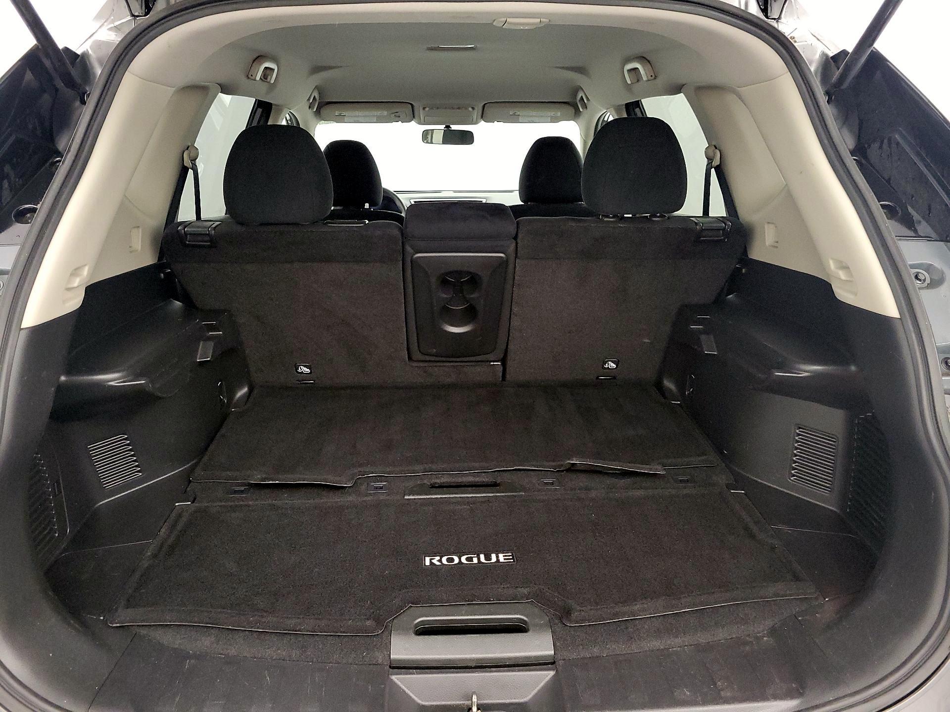Thumbnail: 2016 Nissan Rogue - 20