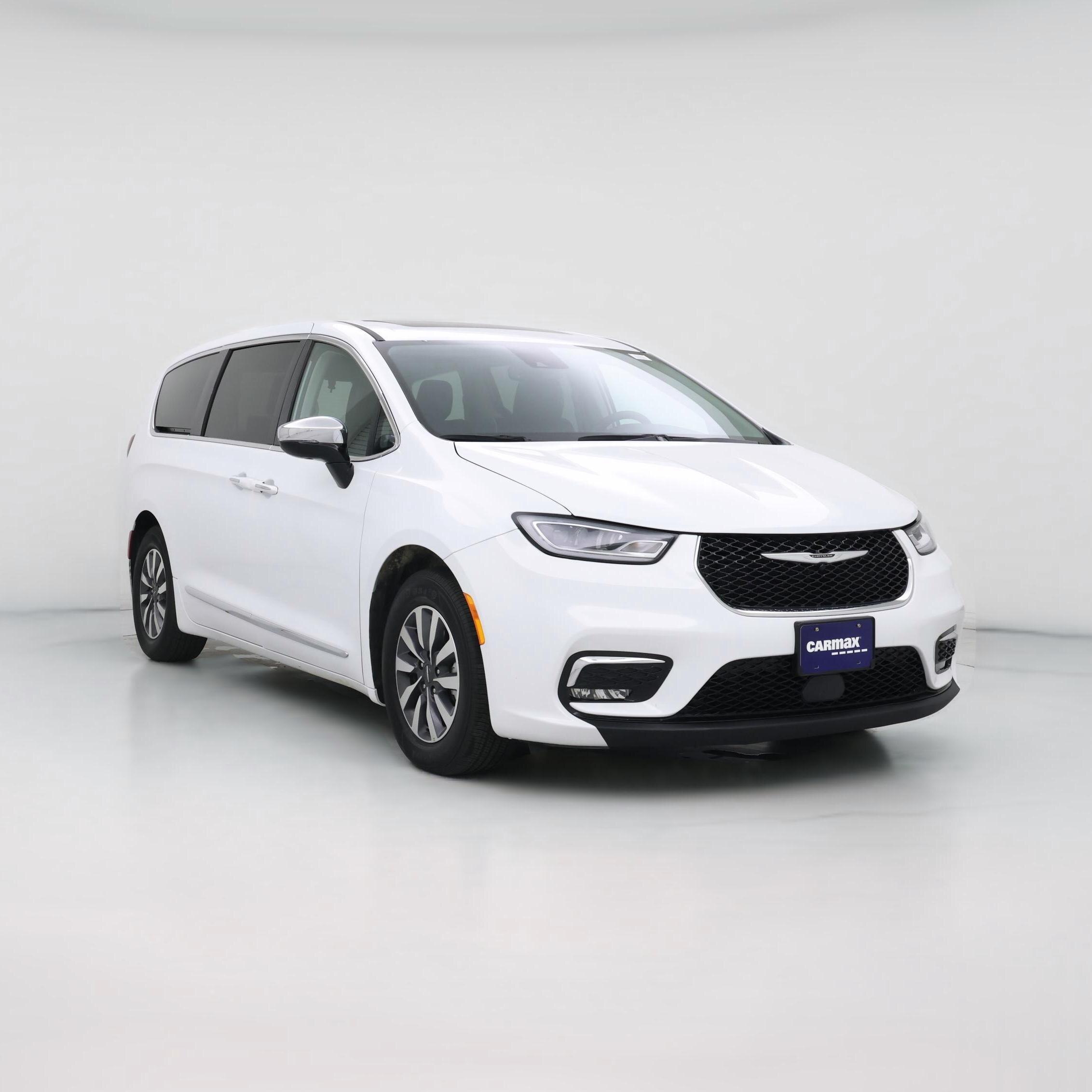 Thumbnail: 2023 Chrysler Pacifica - 1