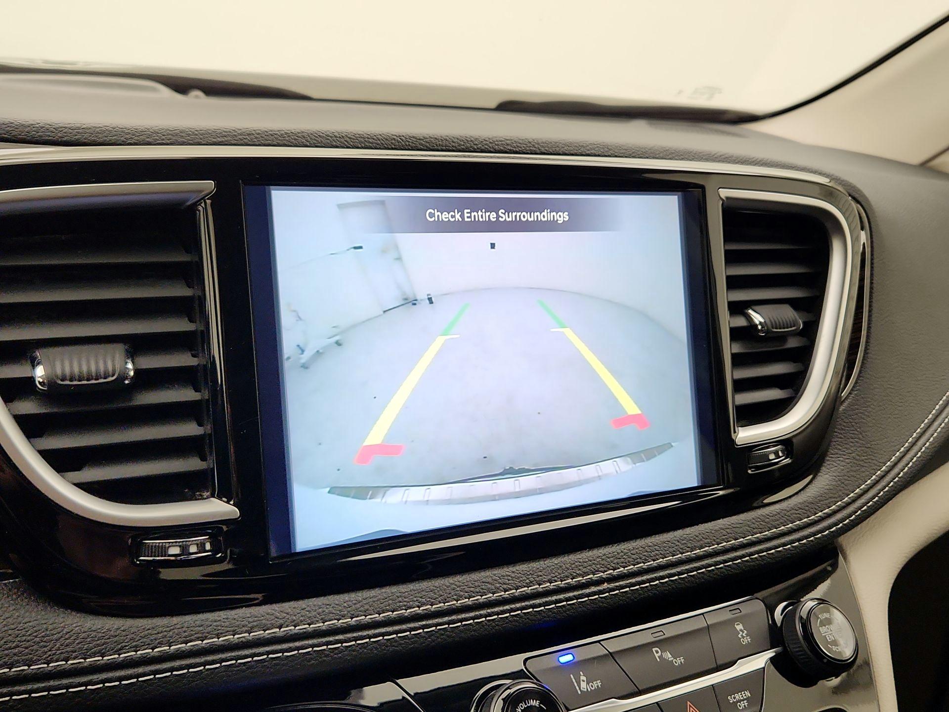 Thumbnail: 2023 Chrysler Pacifica - 15