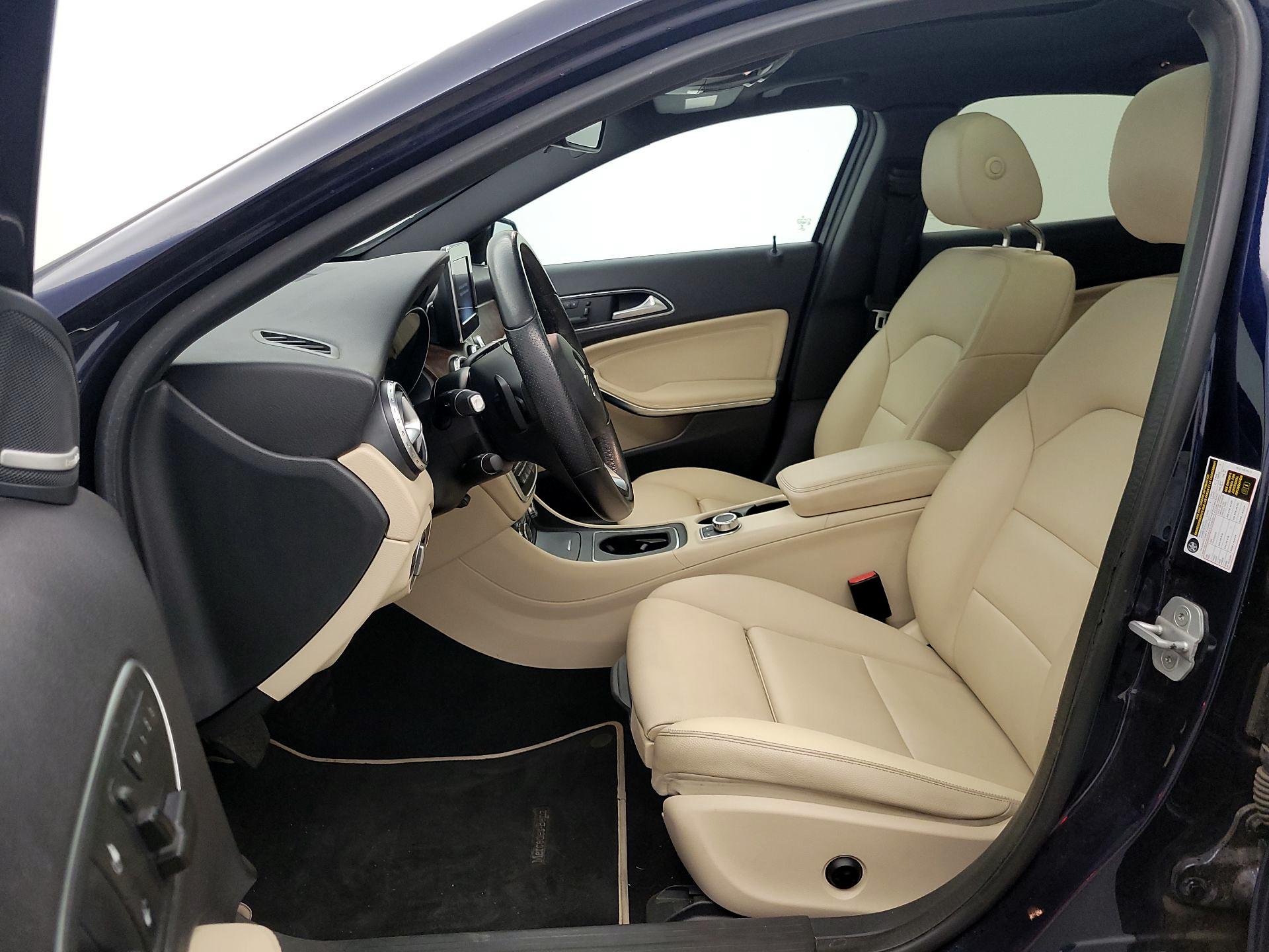 Thumbnail: 2017 Mercedes-Benz GLA - 11