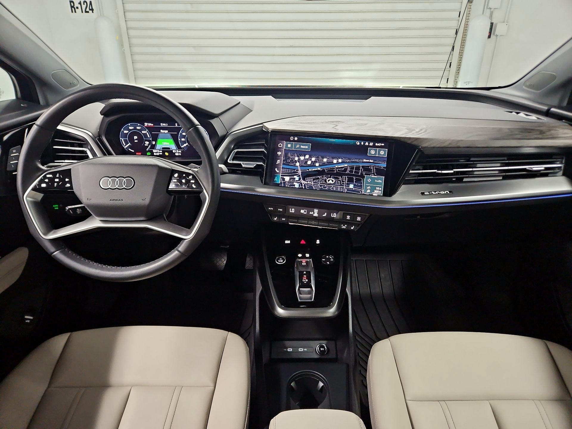 Thumbnail: 2023 Audi Q4 e-tron - 9