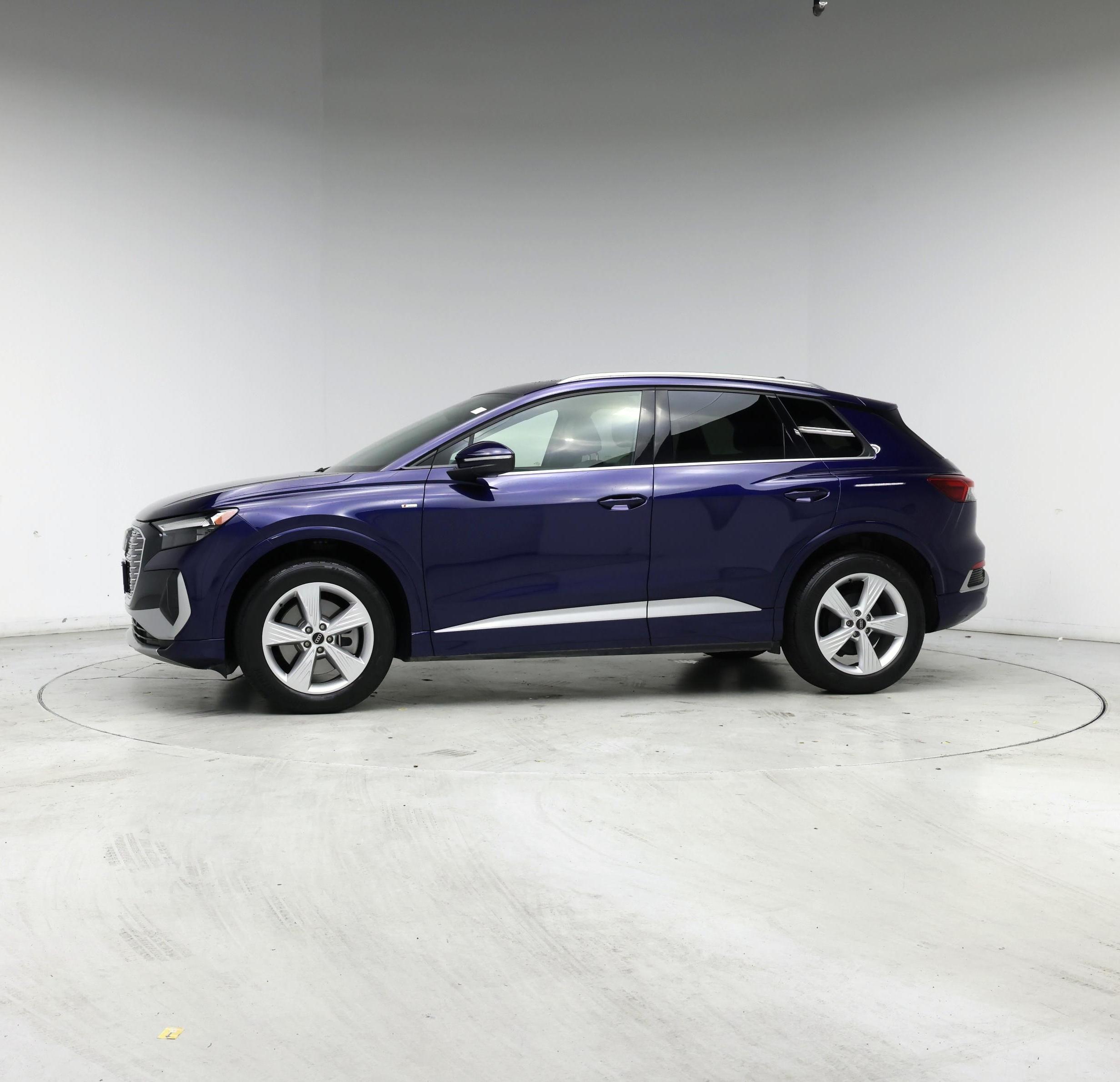 Thumbnail: 2023 Audi Q4 e-tron - 3