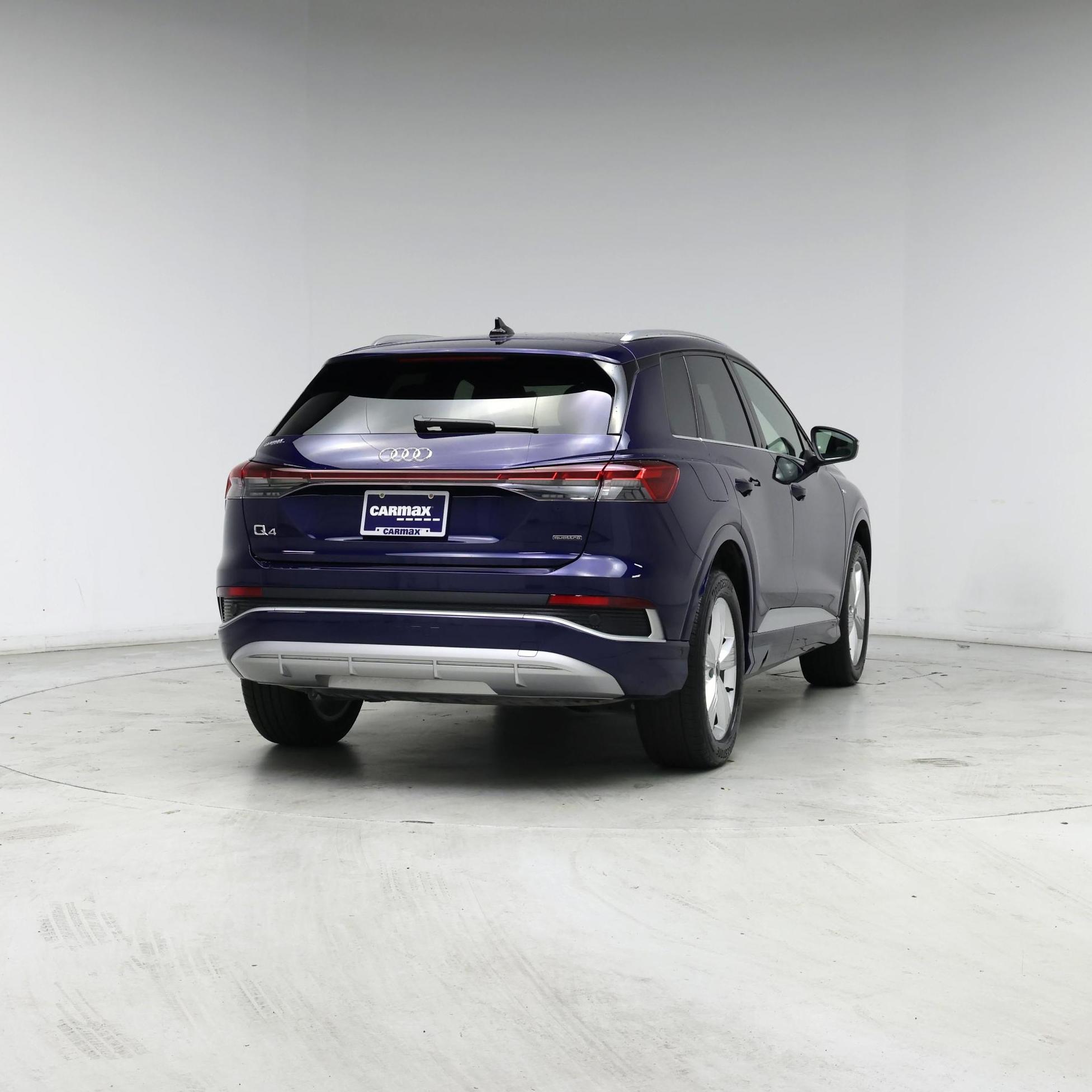 Thumbnail: 2023 Audi Q4 e-tron - 8