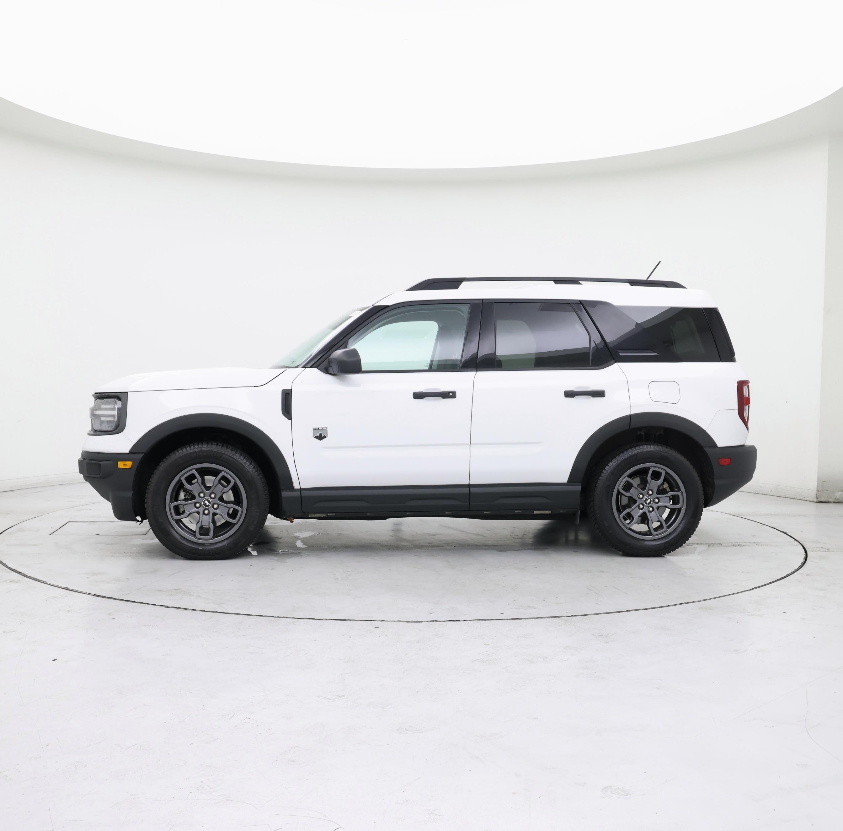 Thumbnail: 2021 Ford Bronco Sport - 3