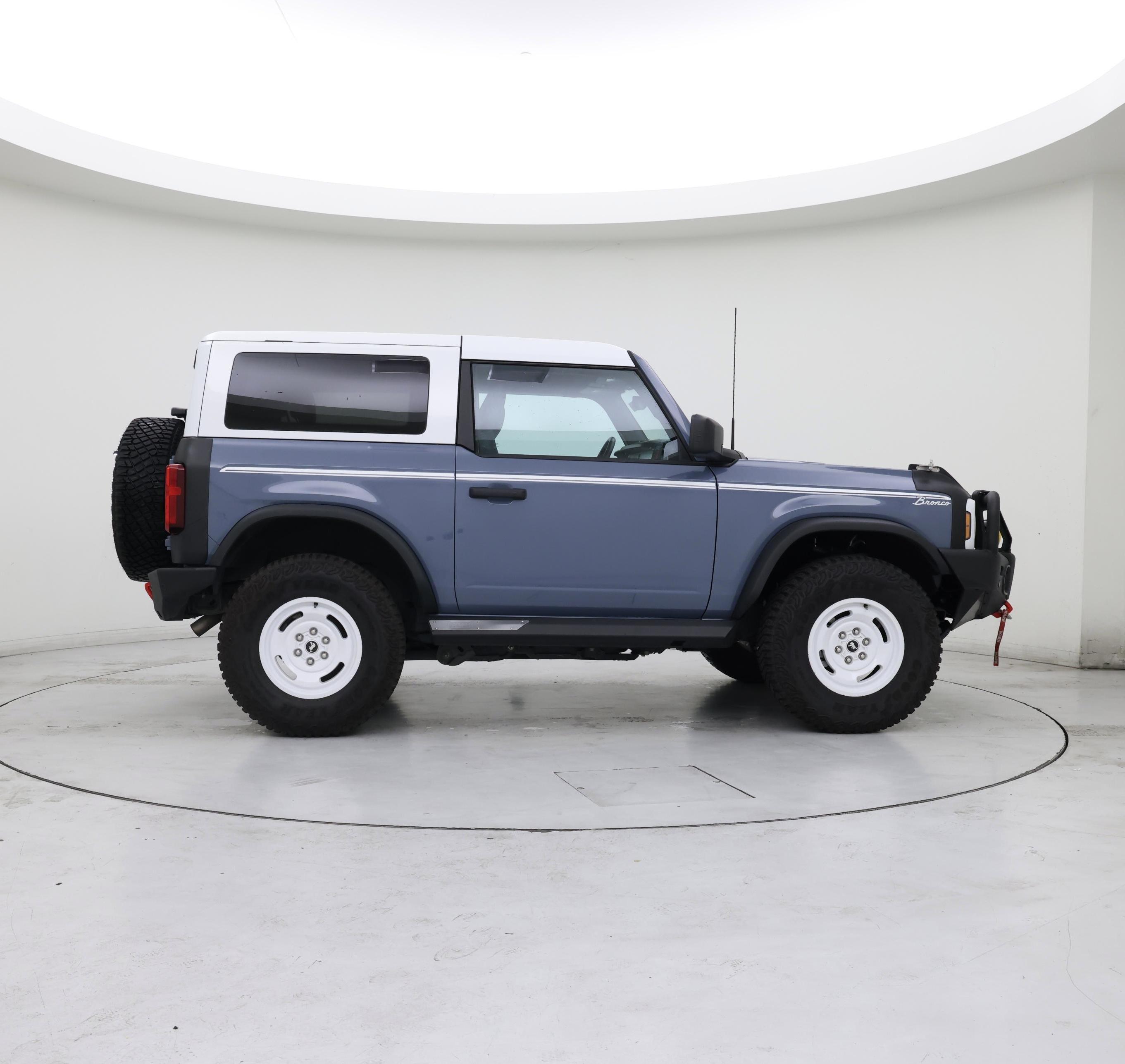 Thumbnail: 2023 Ford Bronco - 3