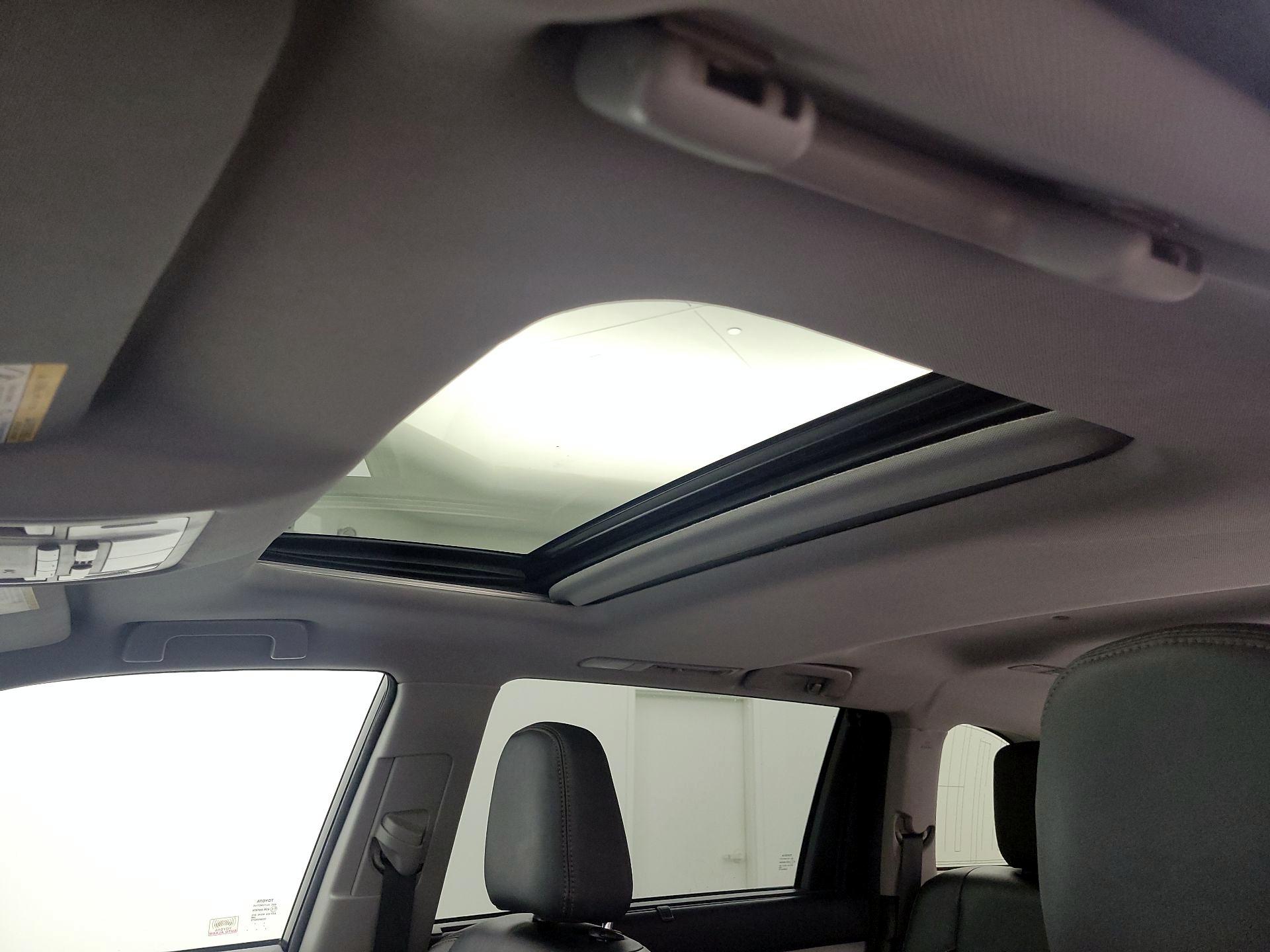 Thumbnail: 2015 Toyota Highlander - 20