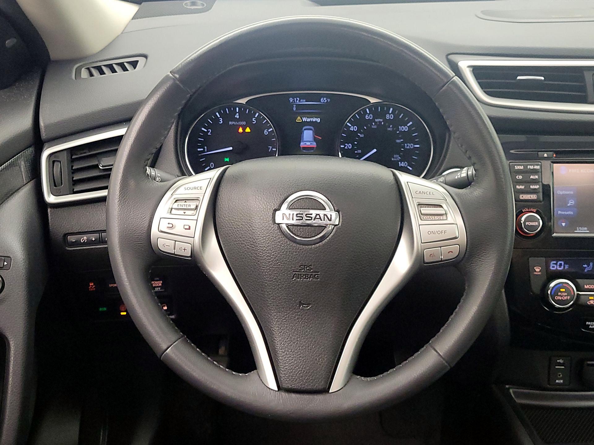Thumbnail: 2015 Nissan Rogue - 10