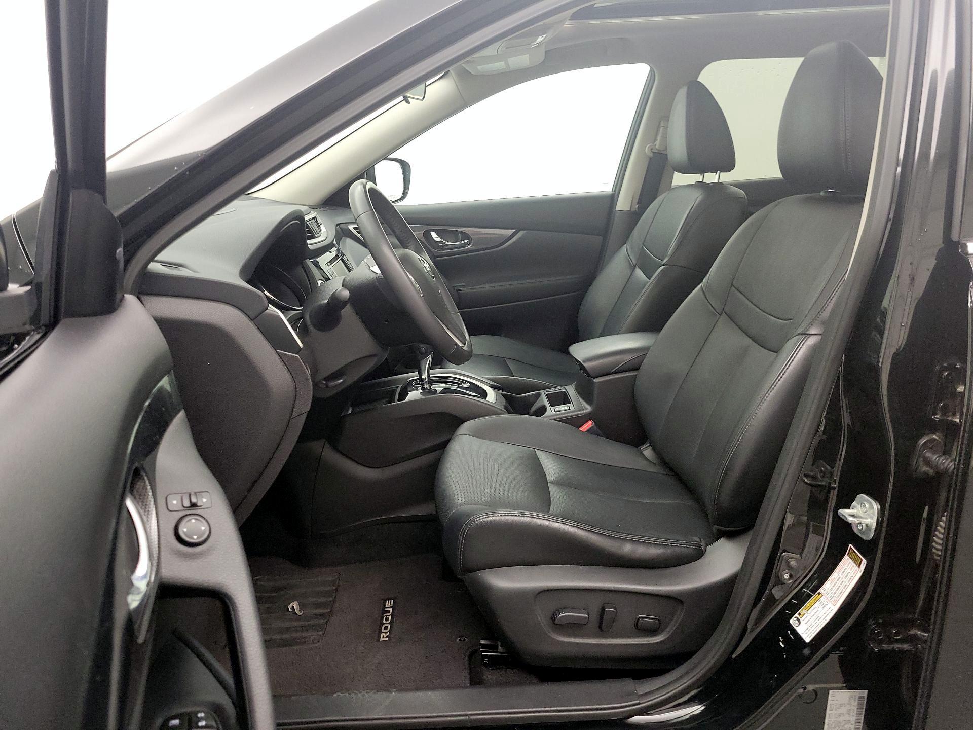 Thumbnail: 2015 Nissan Rogue - 11