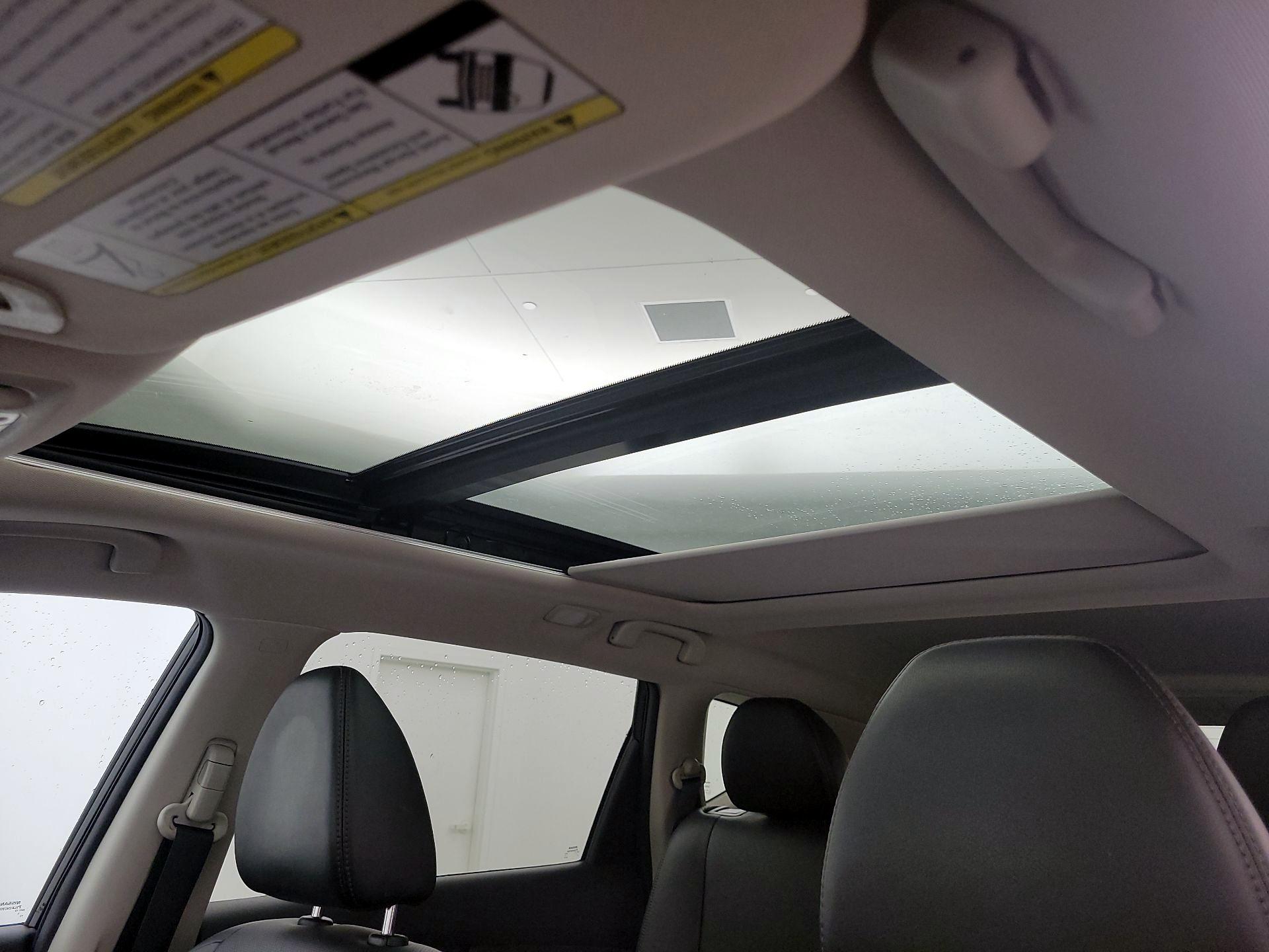 Thumbnail: 2015 Nissan Rogue - 20