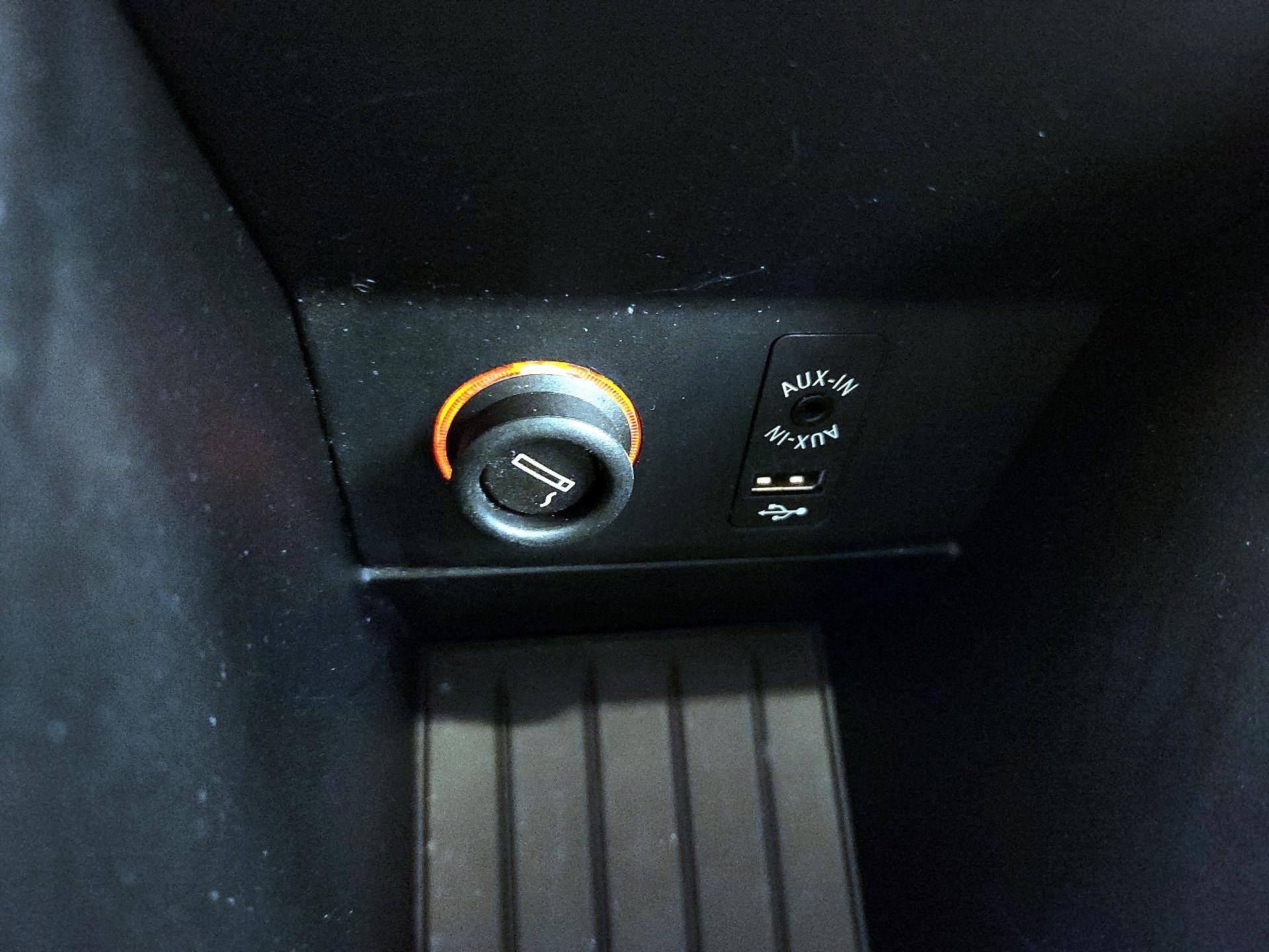 Thumbnail: 2017 BMW i3 - 19