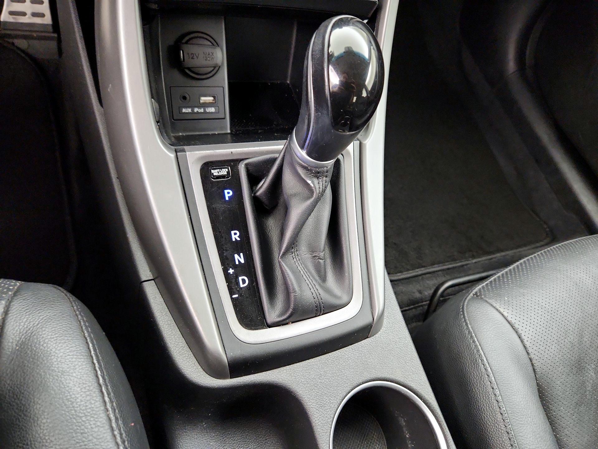Thumbnail: 2015 Hyundai Elantra - 18