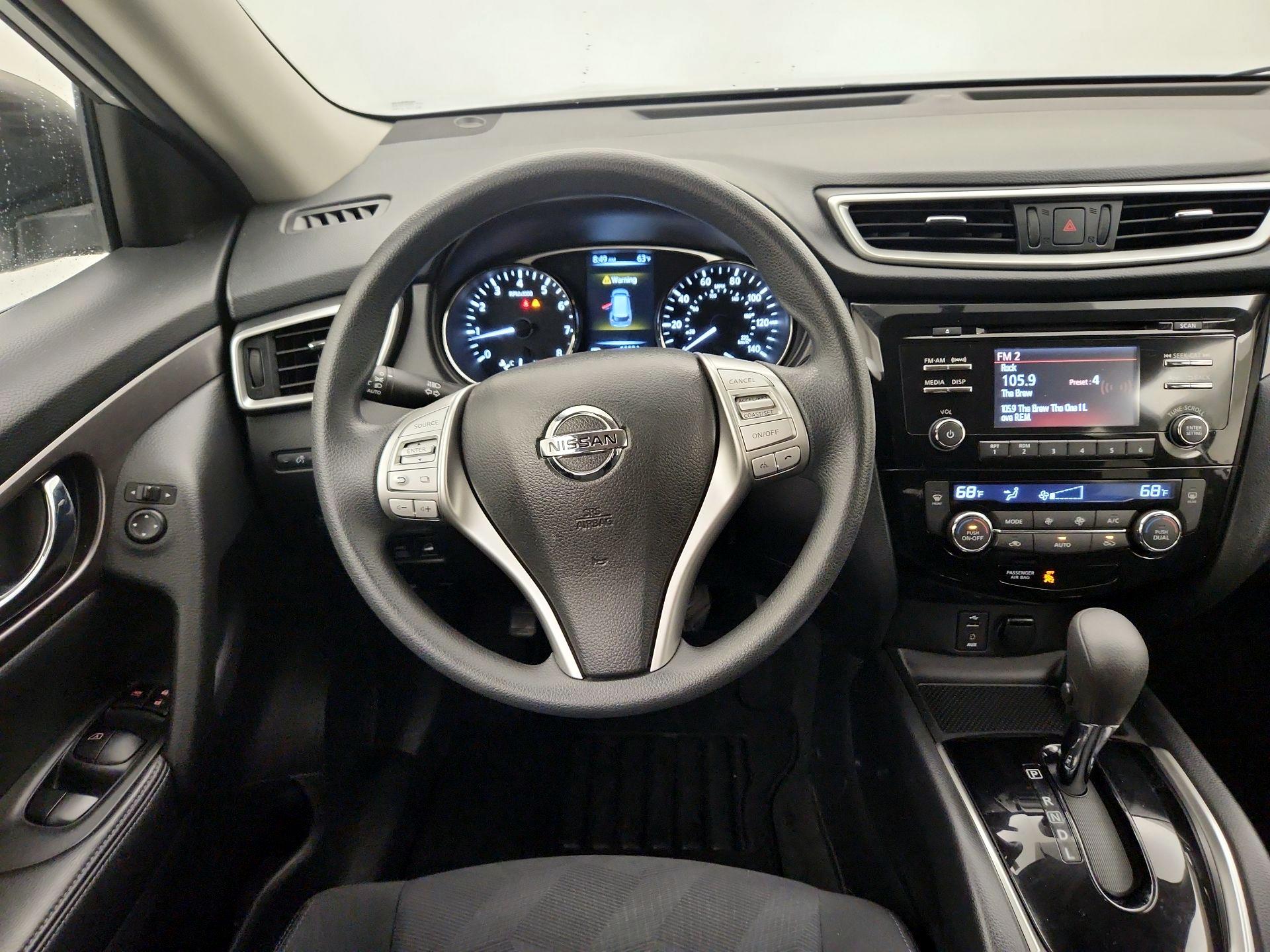Thumbnail: 2015 Nissan Rogue - 10