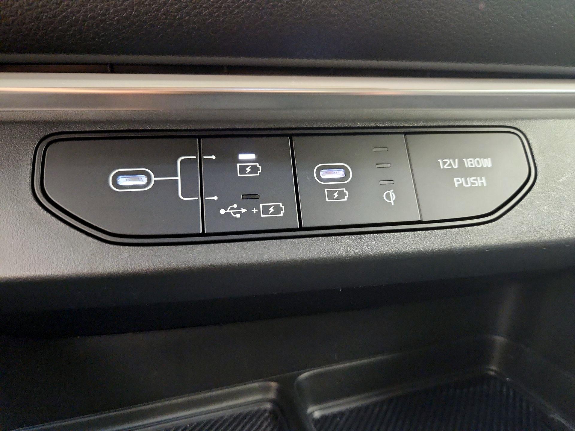 Thumbnail: 2025 Kia Carnival - 19