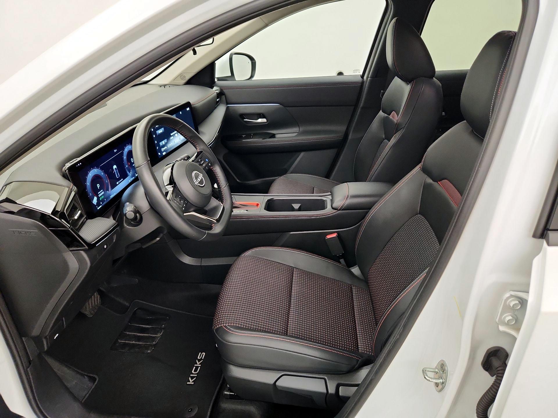 Thumbnail: 2025 Nissan Kicks - 11