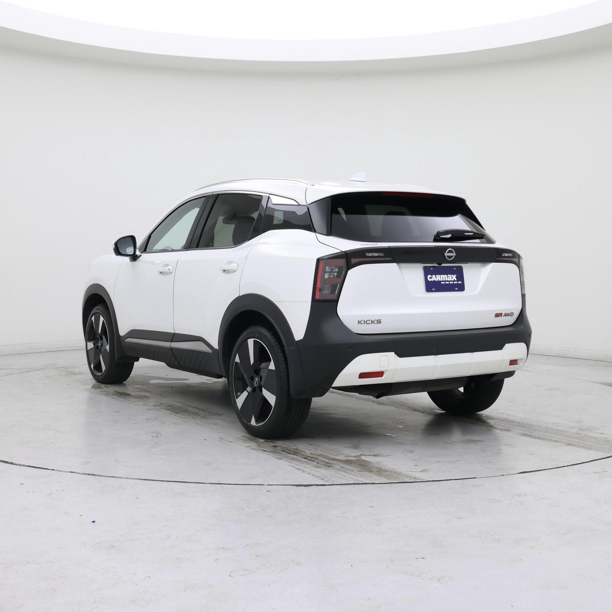 Thumbnail: 2025 Nissan Kicks - 2