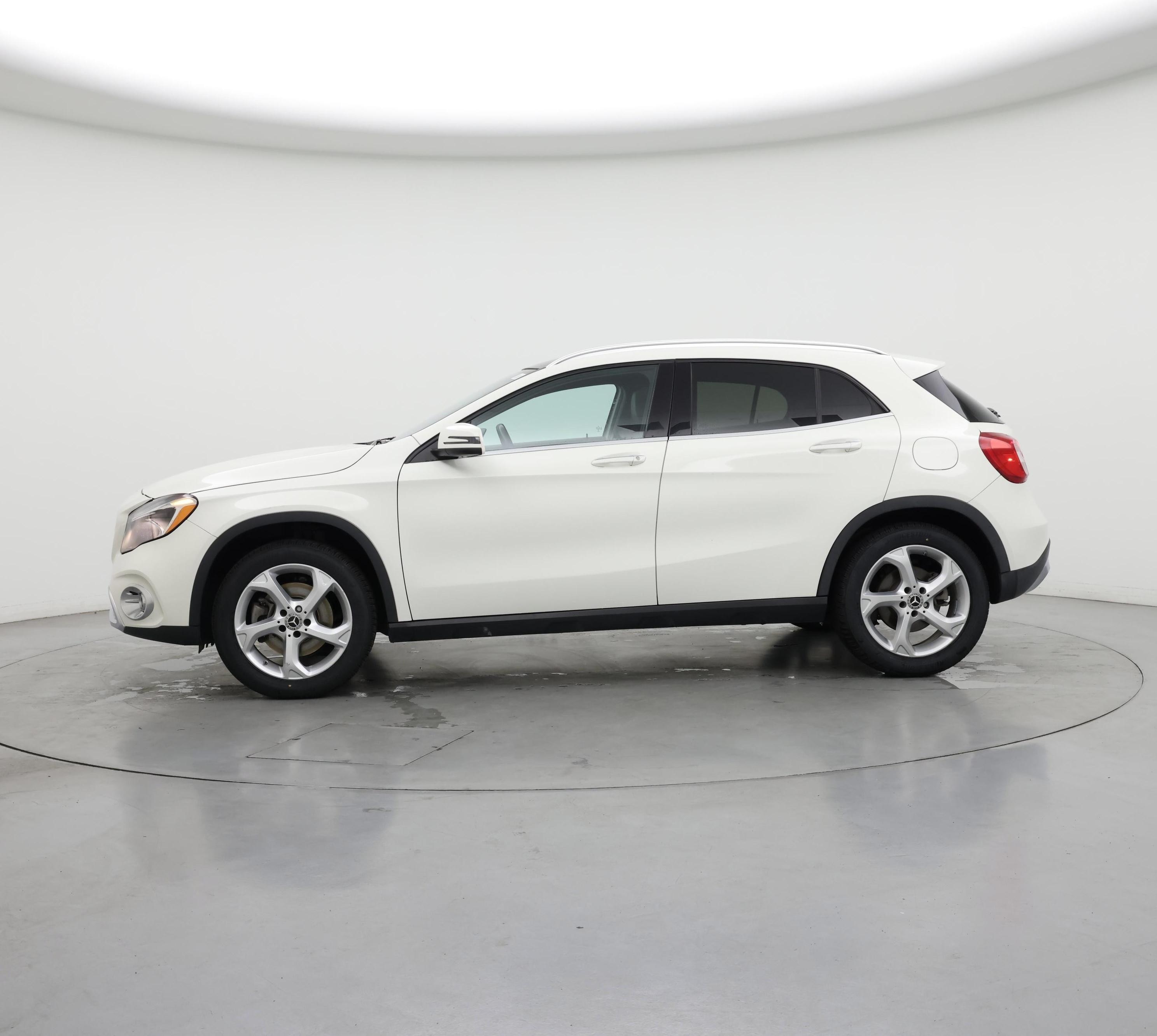Thumbnail: 2018 Mercedes-Benz GLA - 3