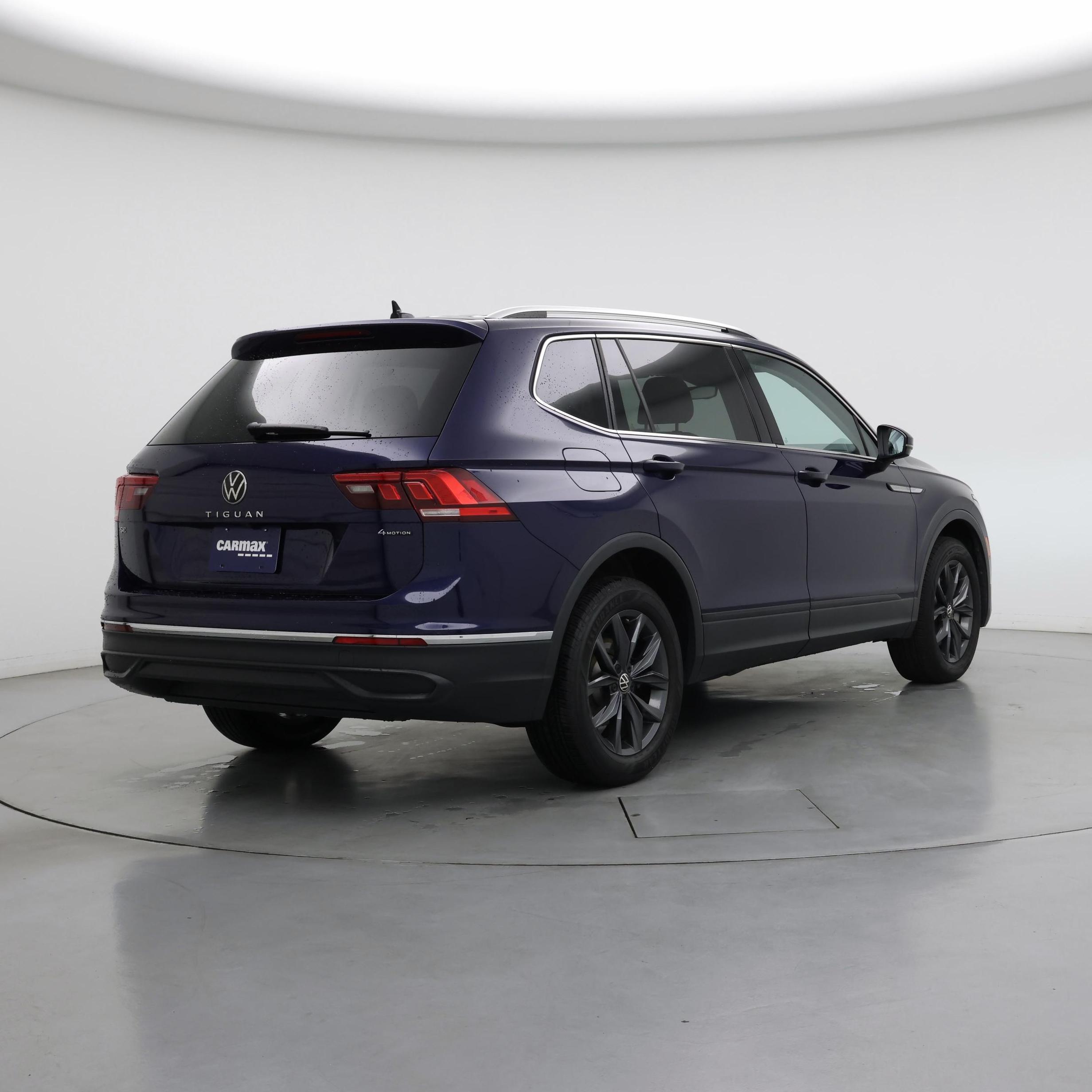 Thumbnail: 2022 Volkswagen Tiguan - 8