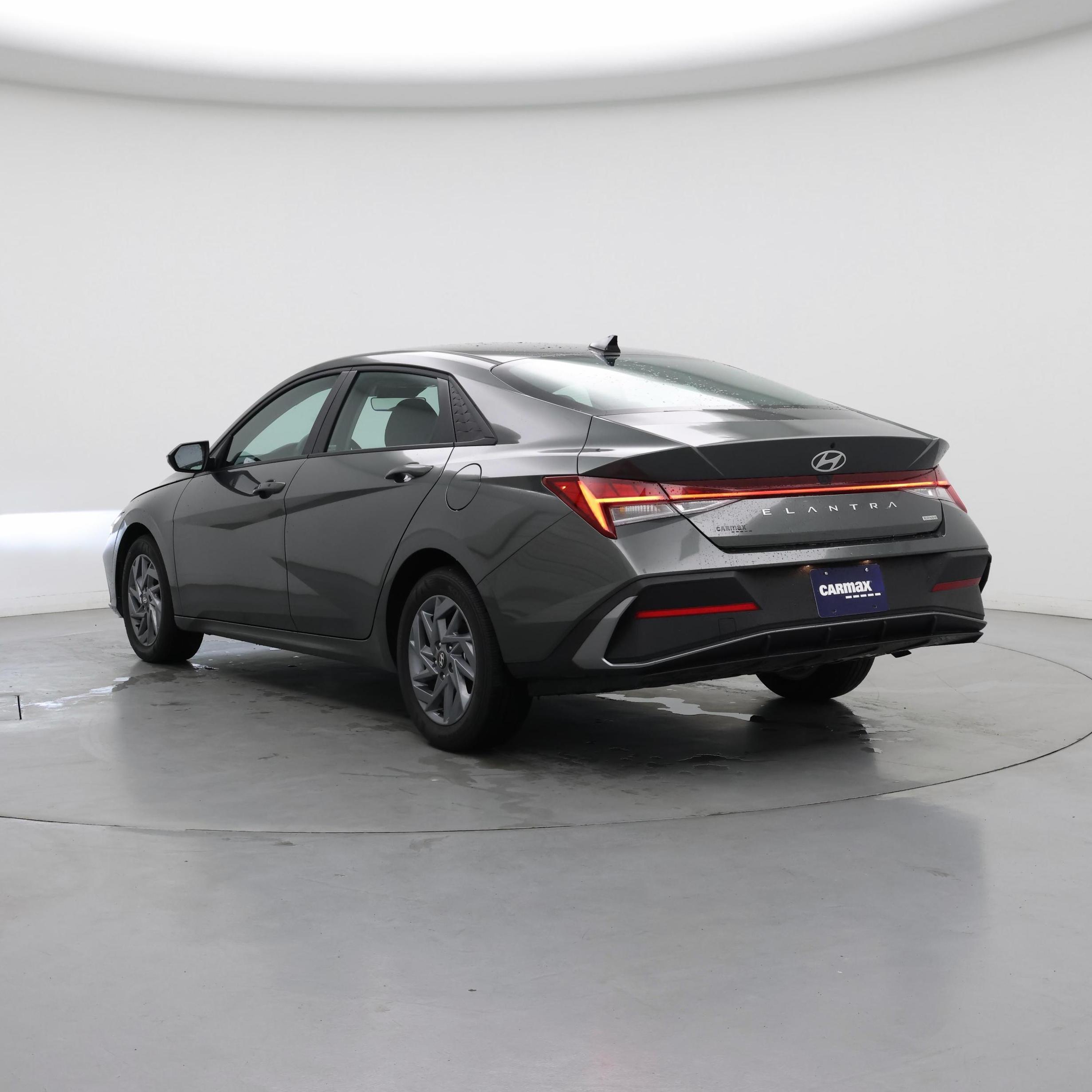 Thumbnail: 2025 Hyundai Elantra - 2