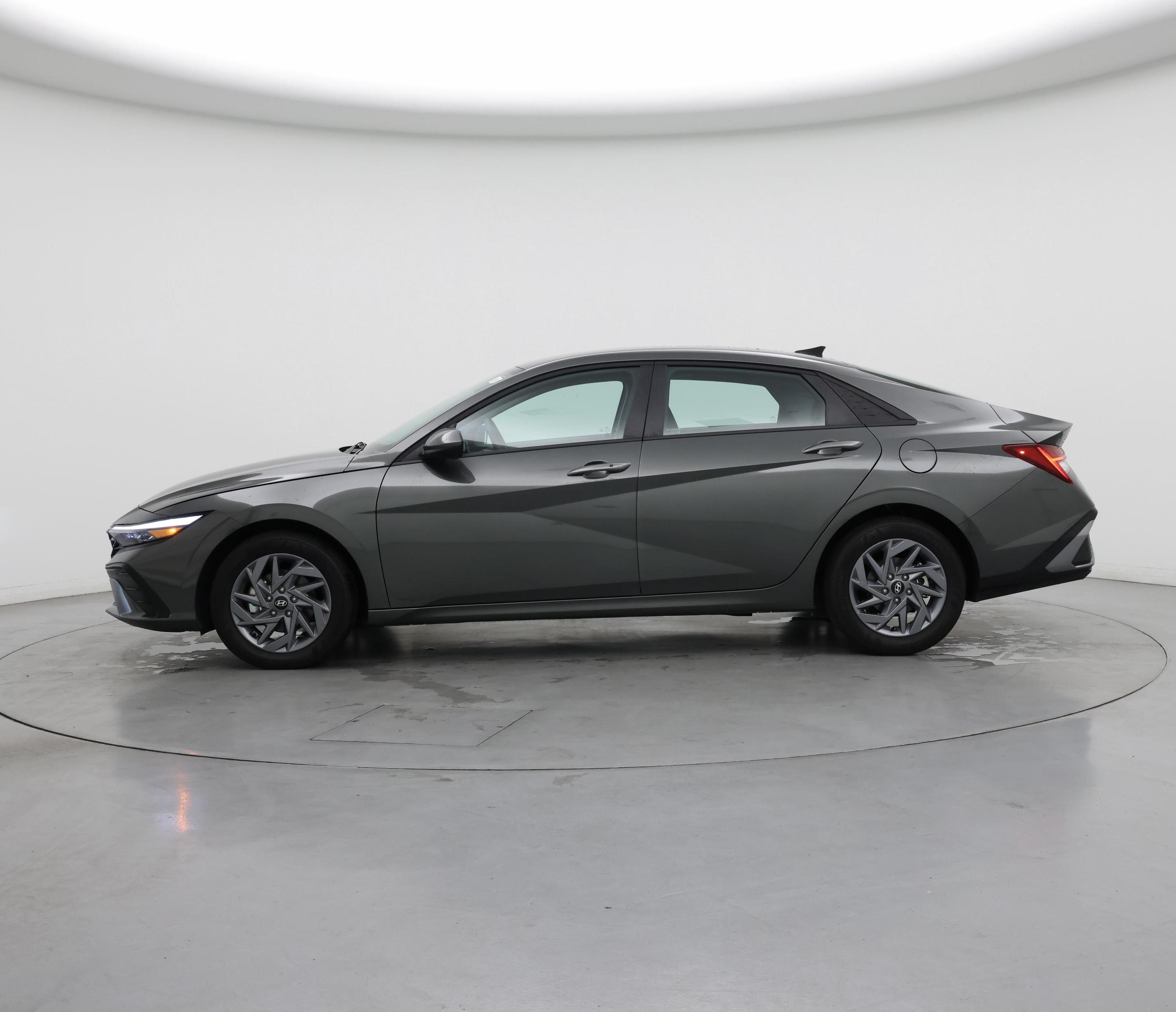 Thumbnail: 2025 Hyundai Elantra - 3