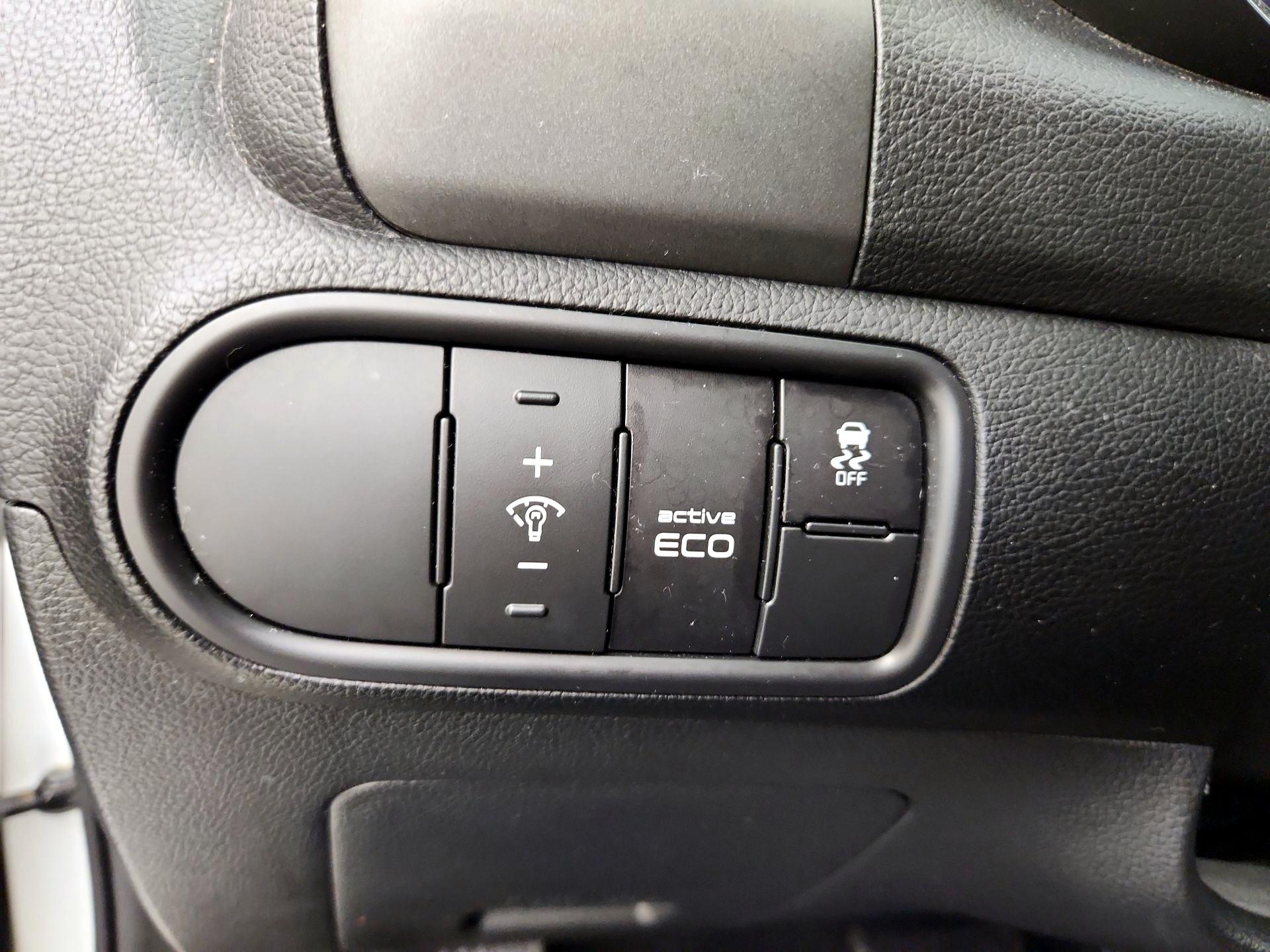 Thumbnail: 2016 Kia Forte - 13