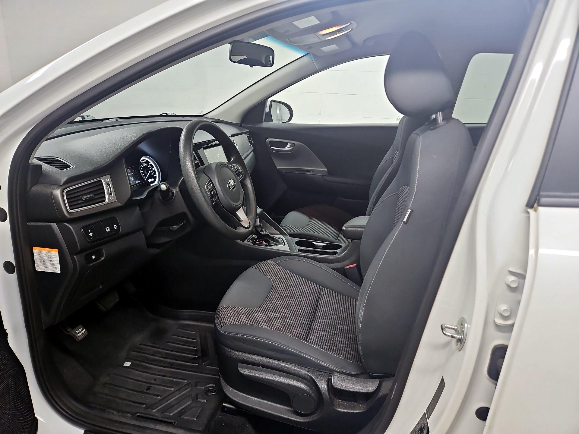Thumbnail: 2019 Kia Niro - 11