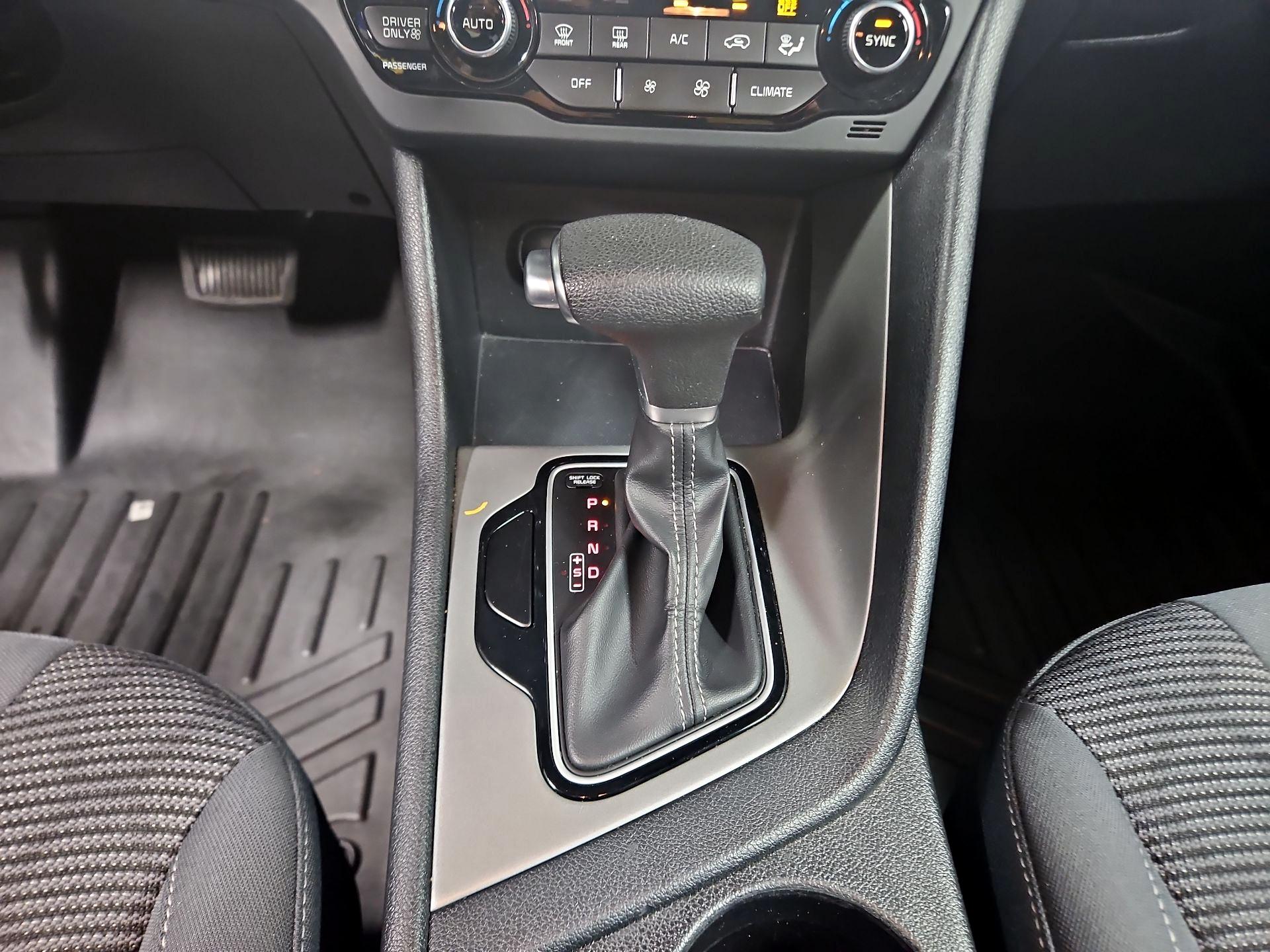 Thumbnail: 2019 Kia Niro - 17