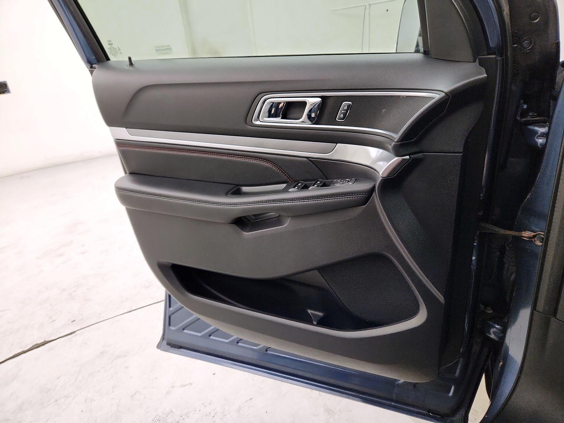 Thumbnail: 2019 Ford Explorer - 12