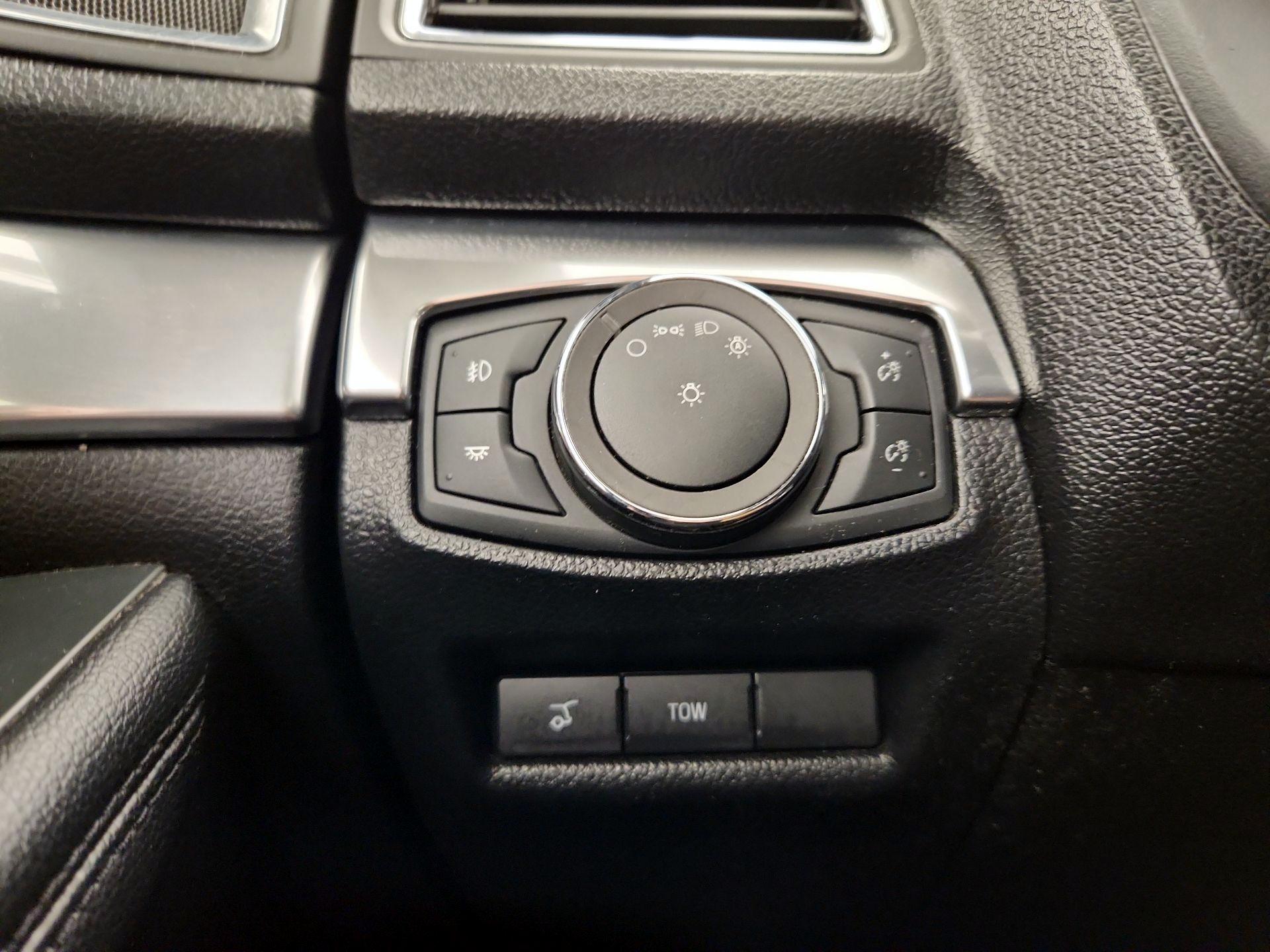 Thumbnail: 2019 Ford Explorer - 13