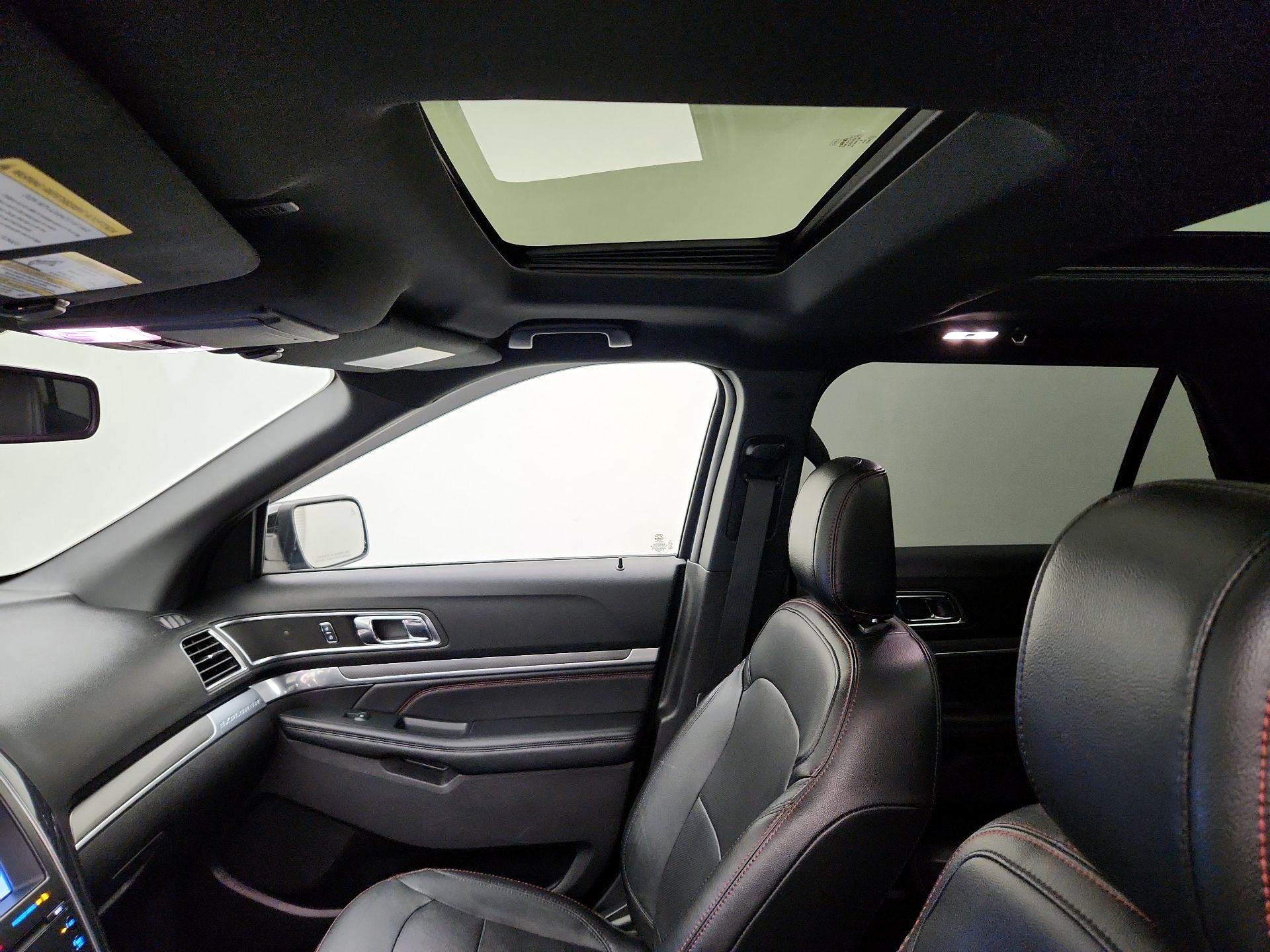 Thumbnail: 2019 Ford Explorer - 20