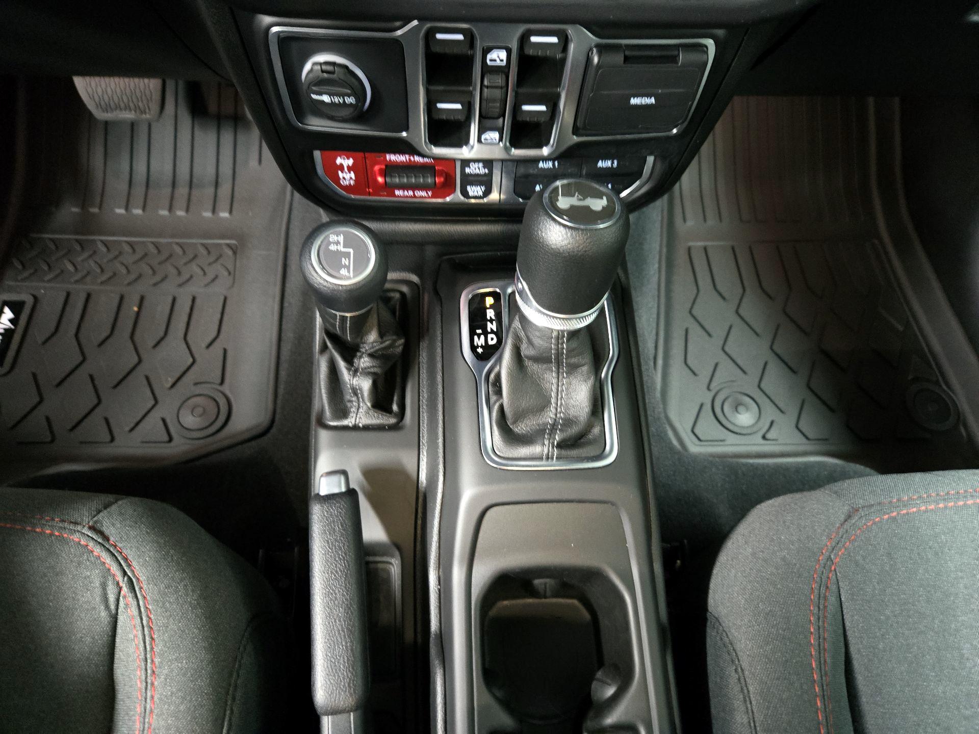 Thumbnail: 2025 Jeep Wrangler - 17