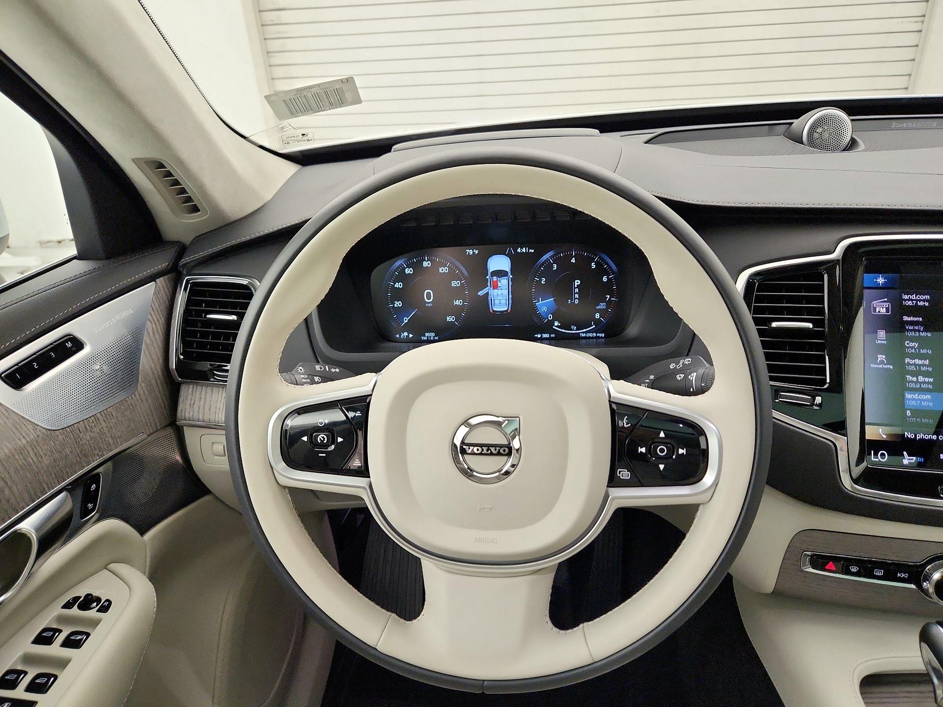 Thumbnail: 2022 Volvo XC90 - 10
