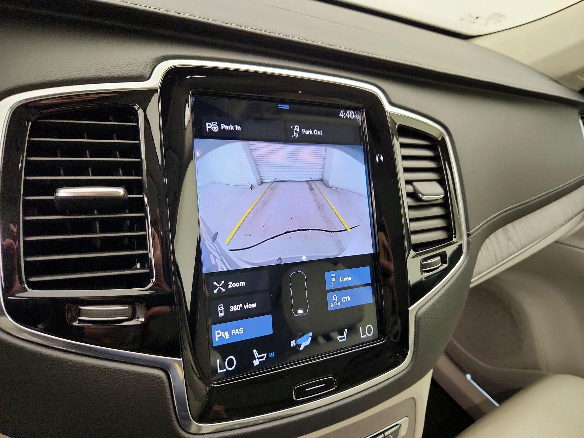 Thumbnail: 2022 Volvo XC90 - 14