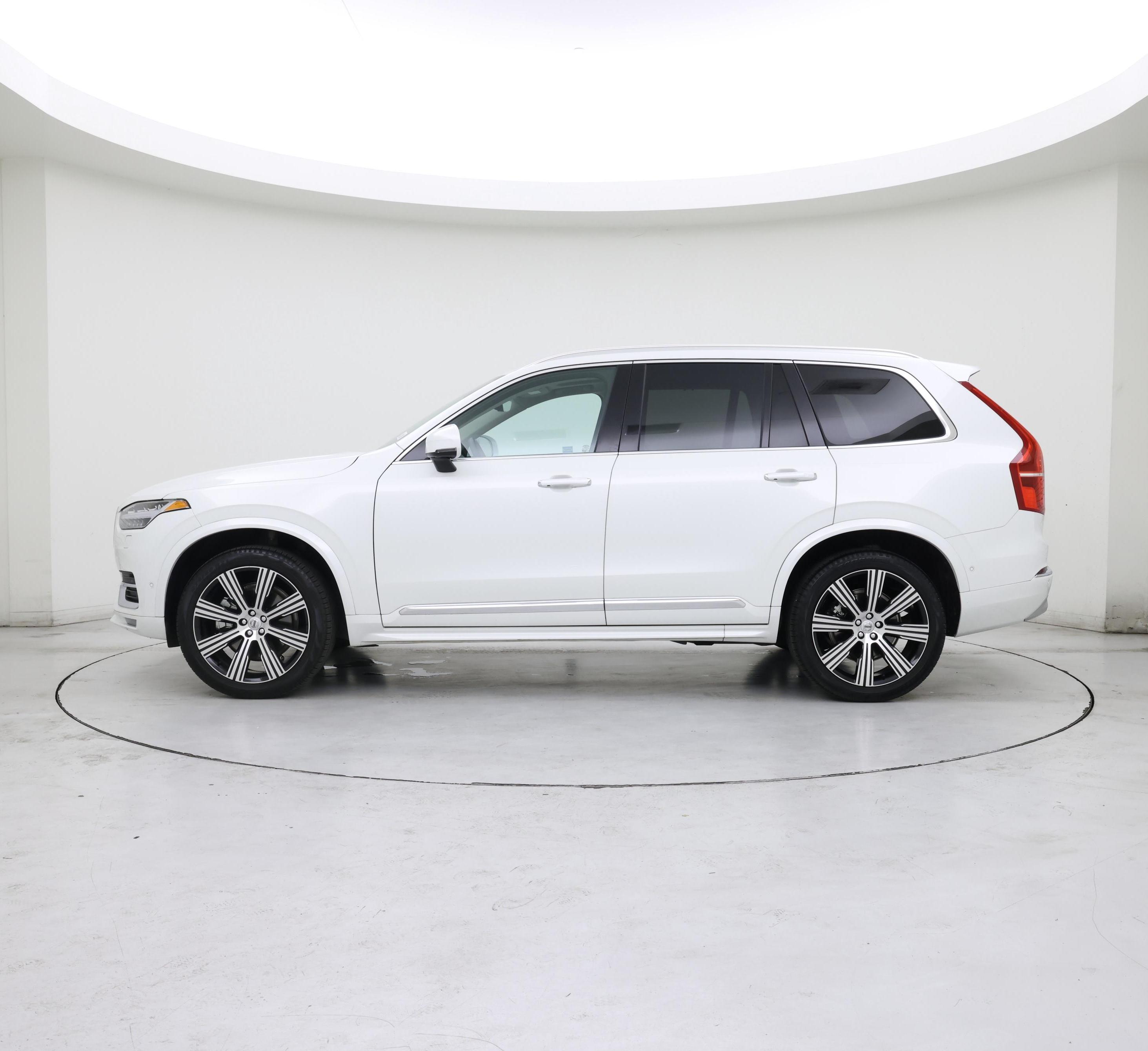 Thumbnail: 2022 Volvo XC90 - 3