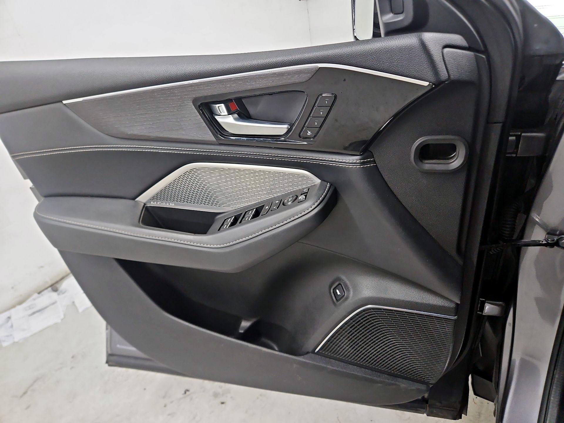 Thumbnail: 2022 Acura MDX - 12