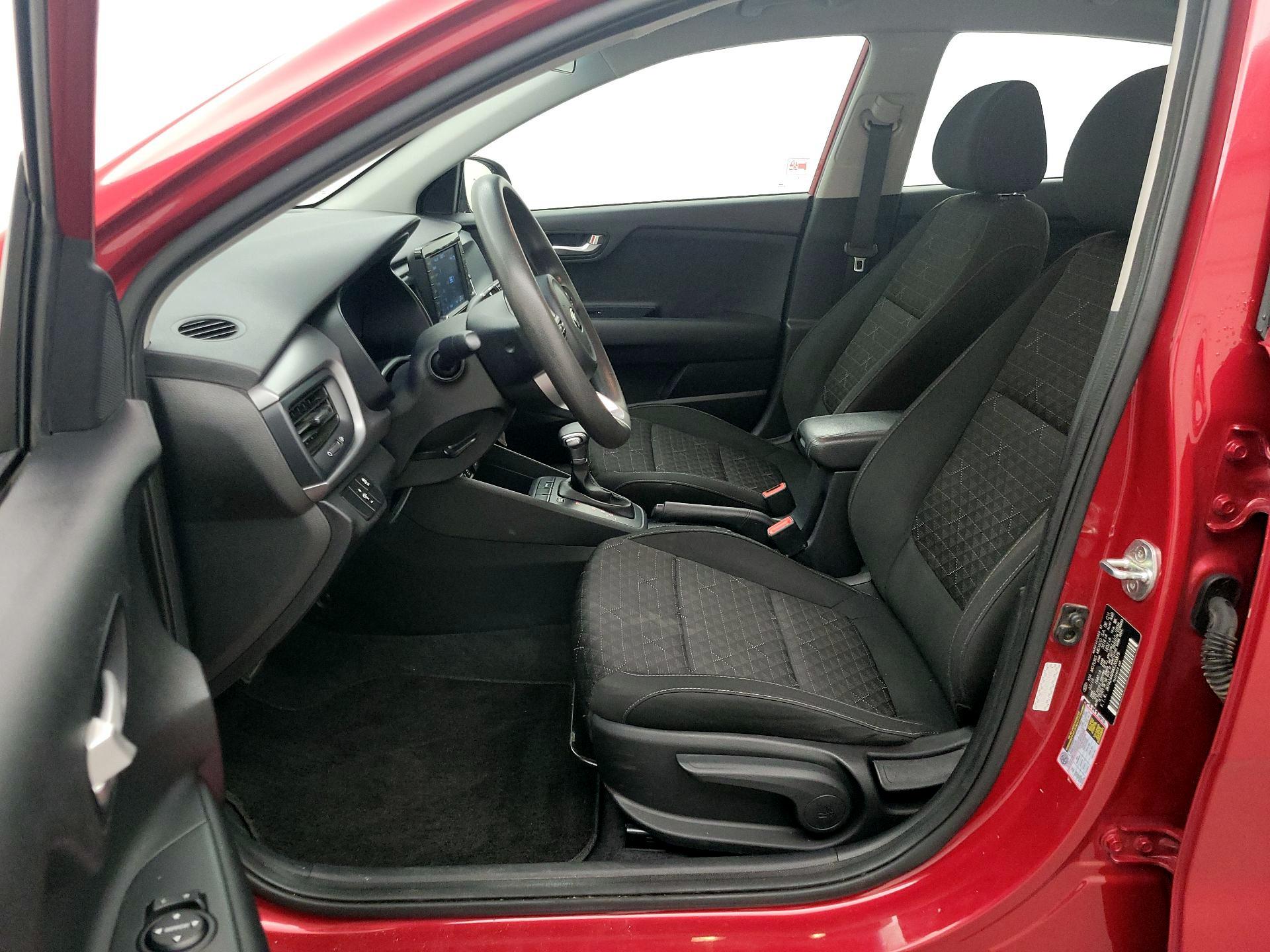 Thumbnail: 2019 Kia Rio - 11