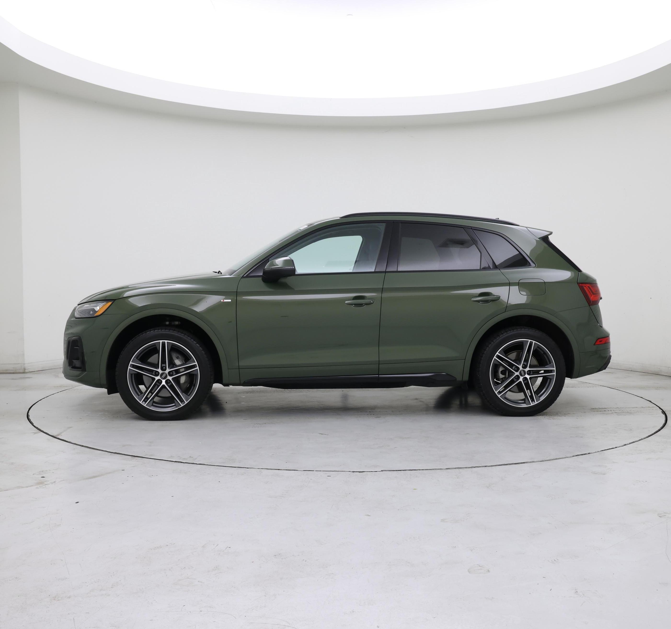 Thumbnail: 2022 Audi Q5 - 3