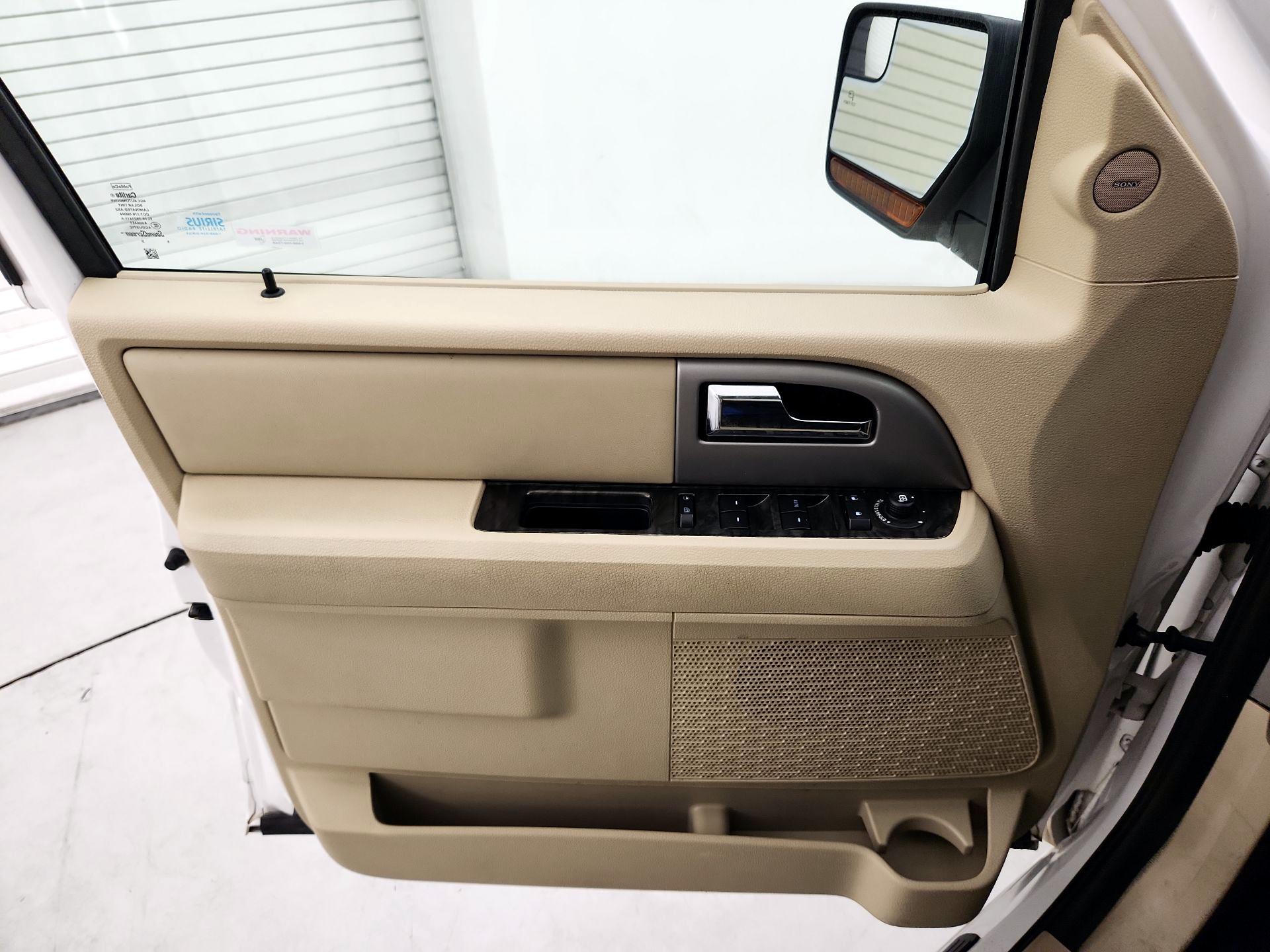 Thumbnail: 2015 Ford Expedition - 12