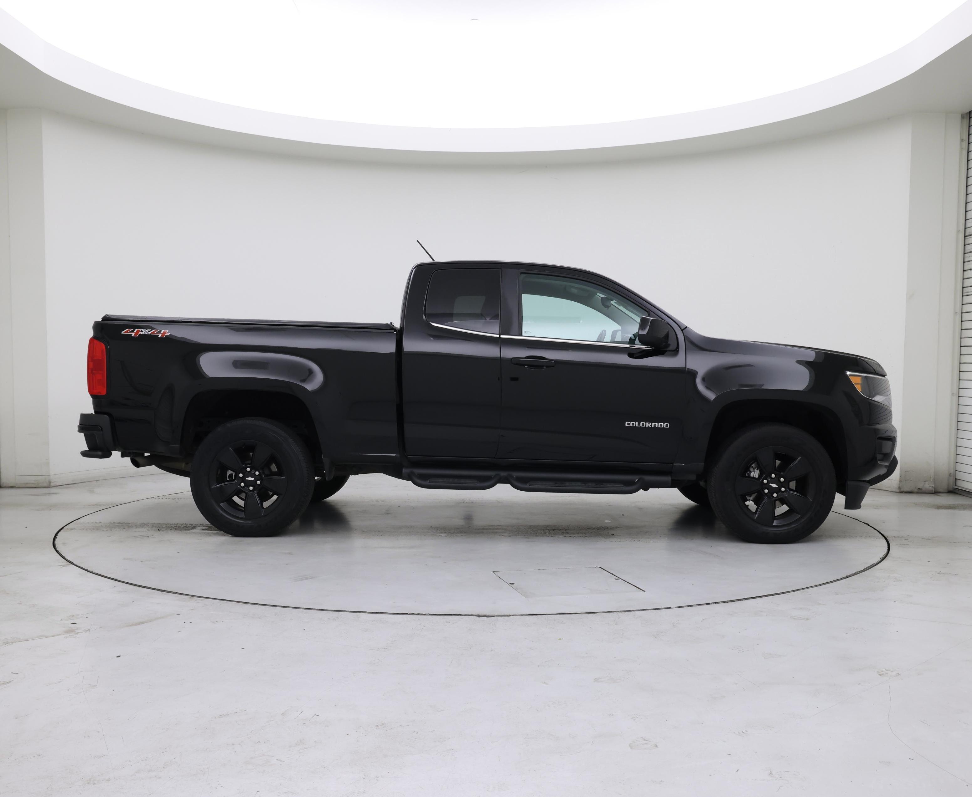 Thumbnail: 2017 Chevrolet Colorado - 7