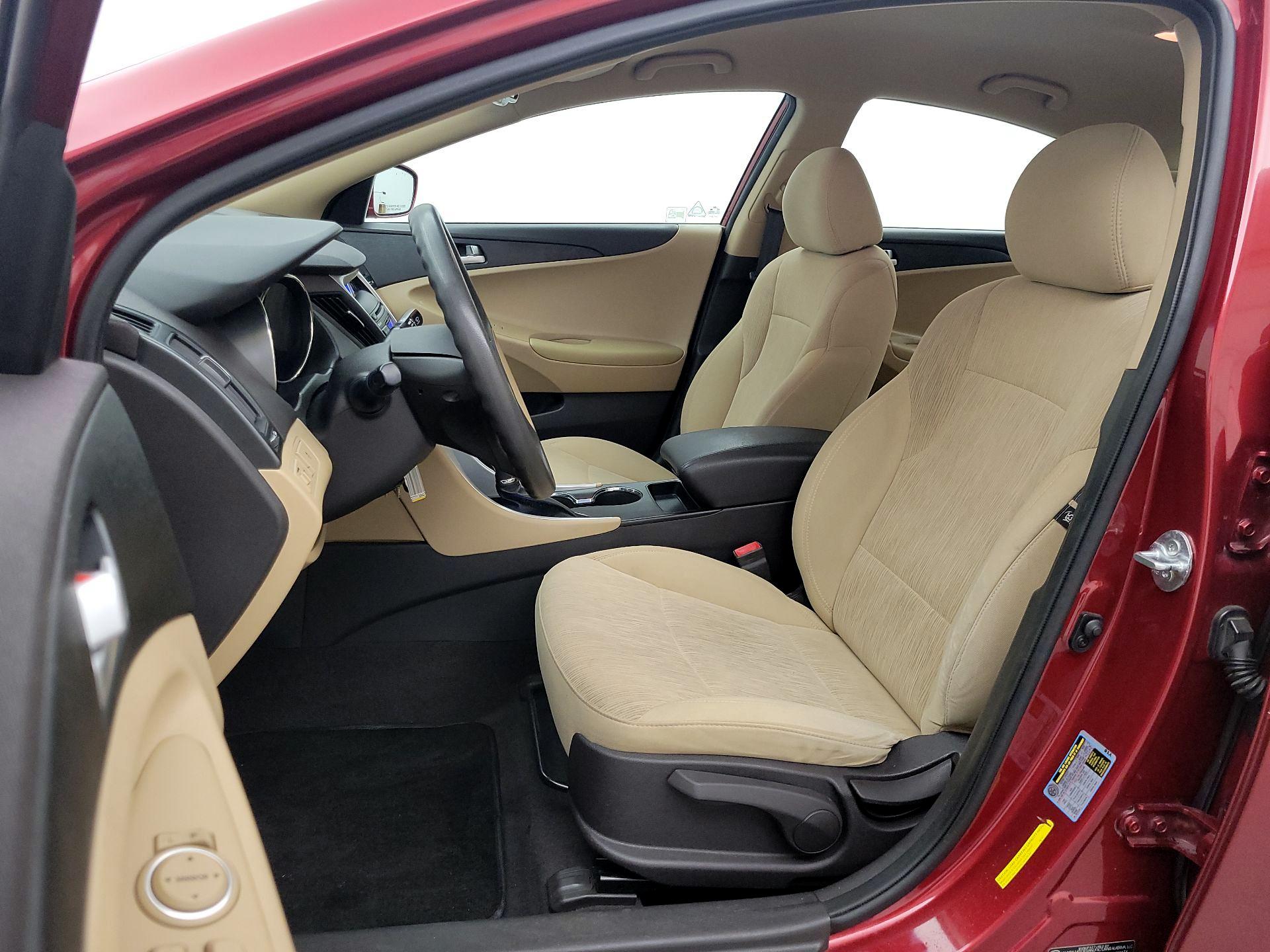 Thumbnail: 2013 Hyundai Sonata - 11