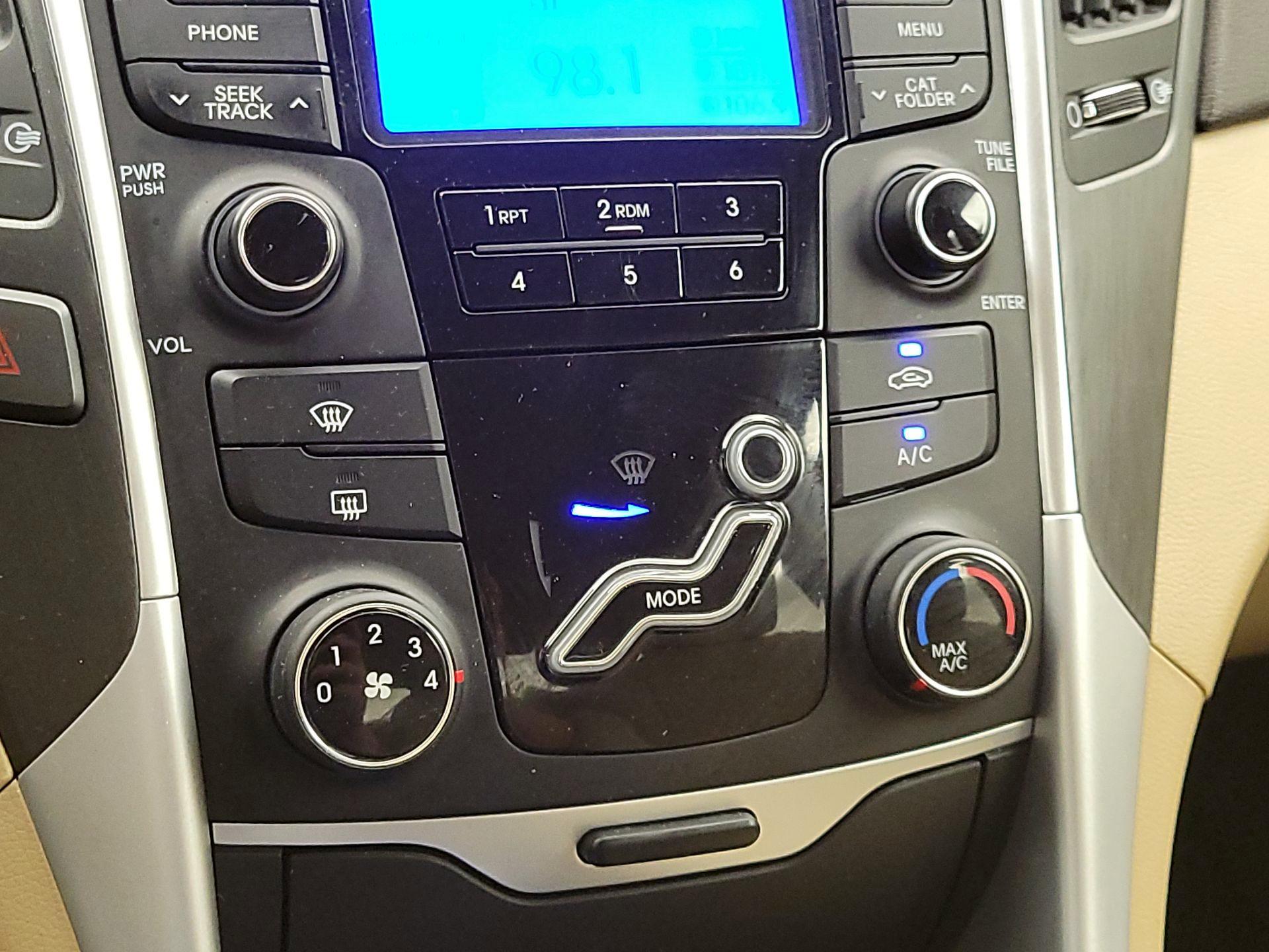 Thumbnail: 2013 Hyundai Sonata - 15
