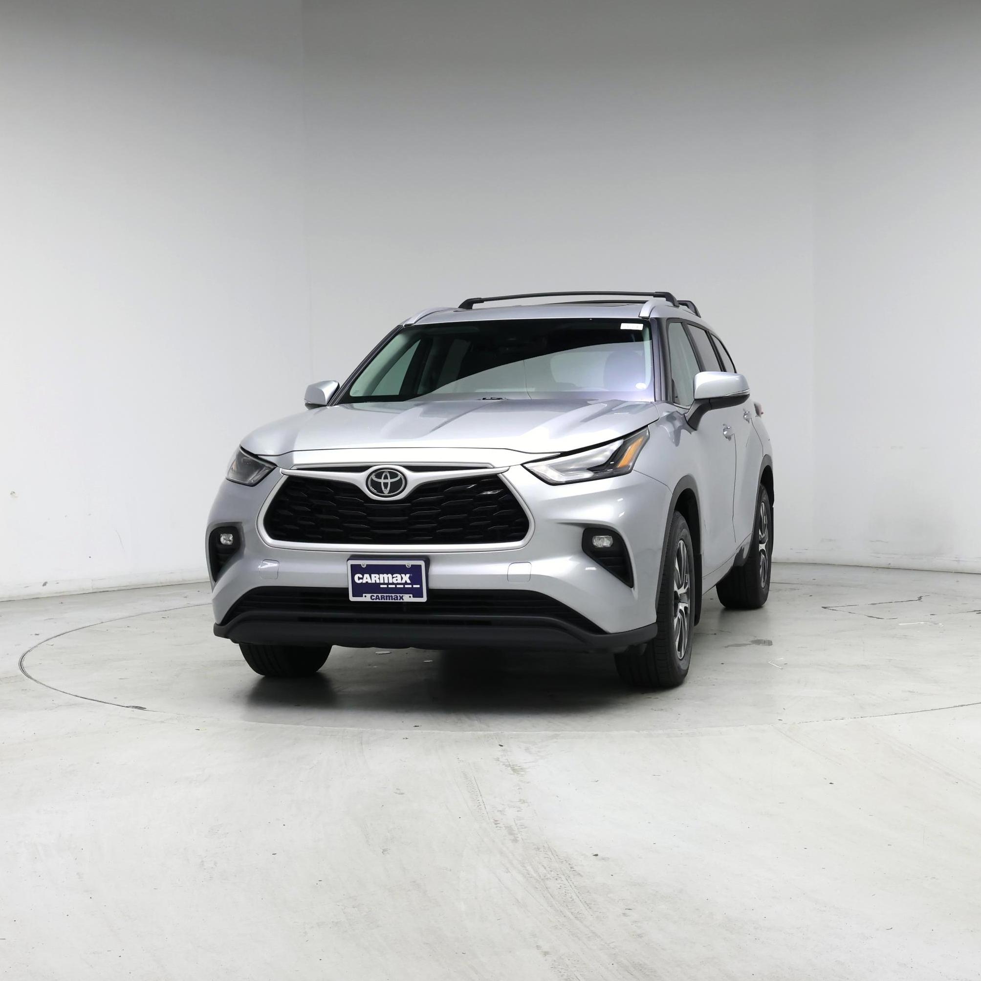 Thumbnail: 2023 Toyota Highlander - 4