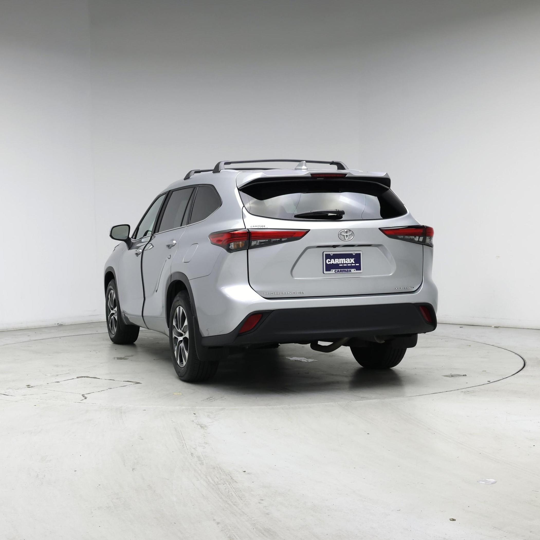 Thumbnail: 2023 Toyota Highlander - 6