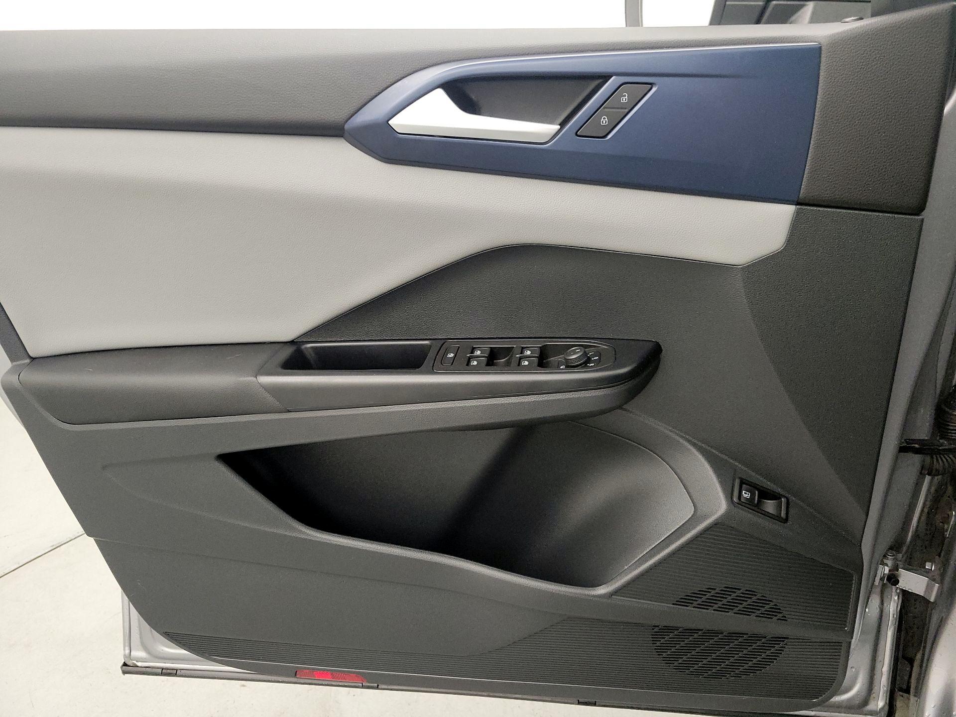 Thumbnail: 2023 Volkswagen Taos - 12