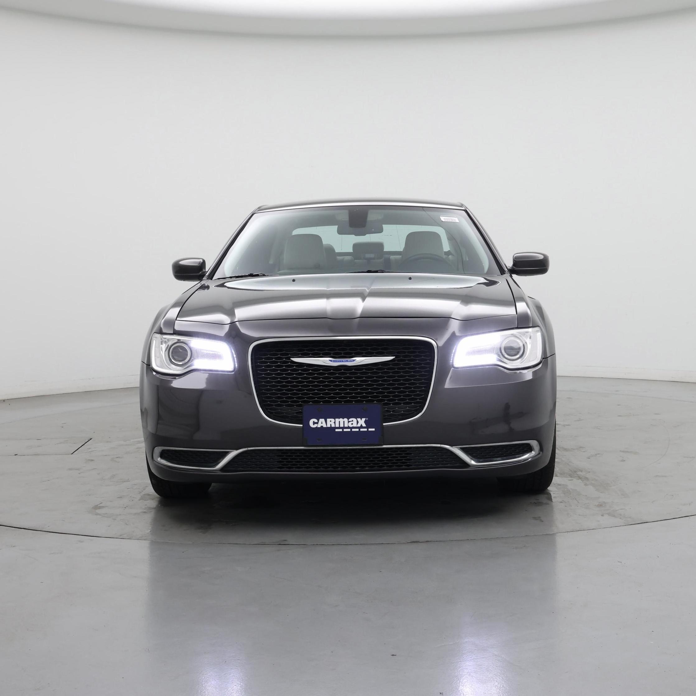 Thumbnail: 2017 Chrysler 300 - 5
