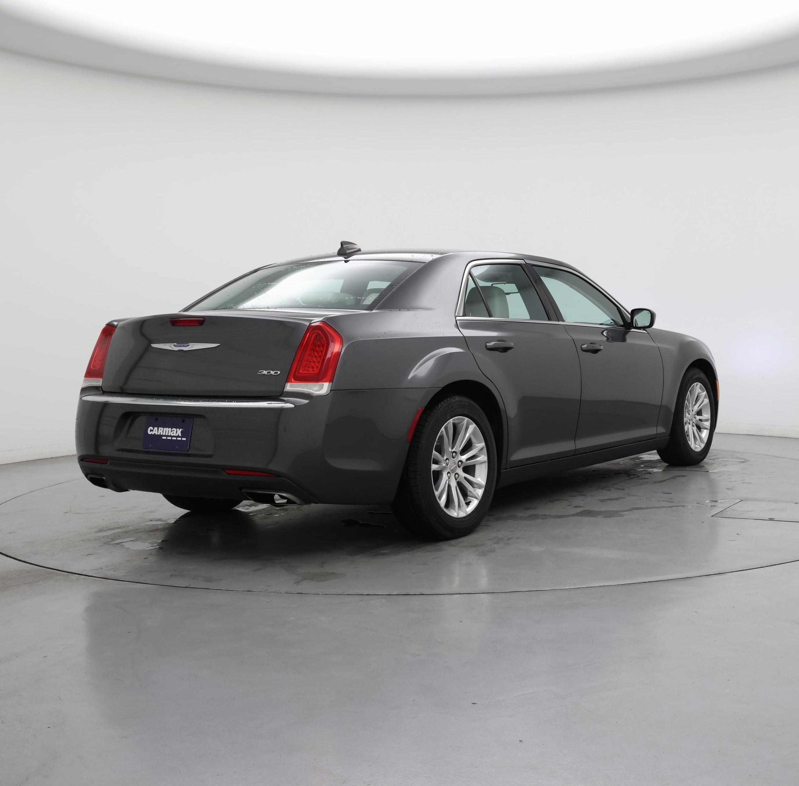 Thumbnail: 2017 Chrysler 300 - 8