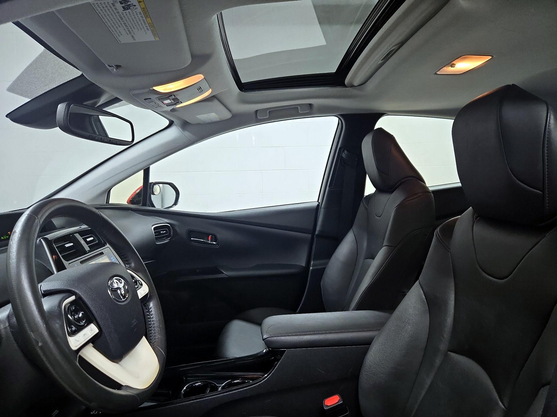 Thumbnail: 2017 Toyota Prius - 20